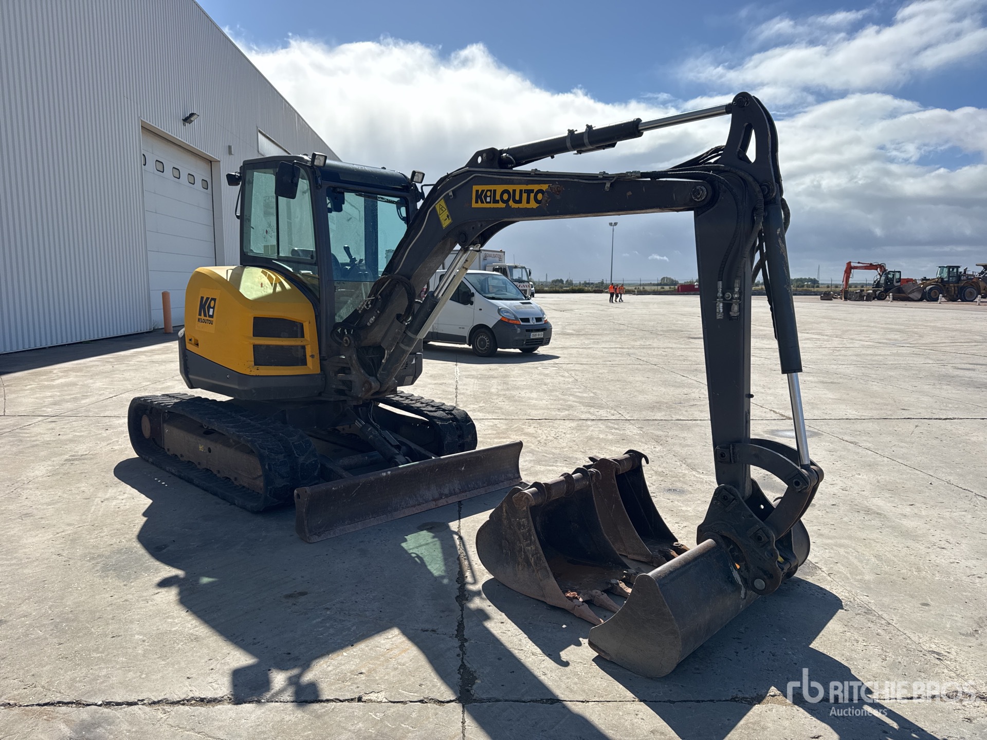 2017 Volvo ECR50D FAP