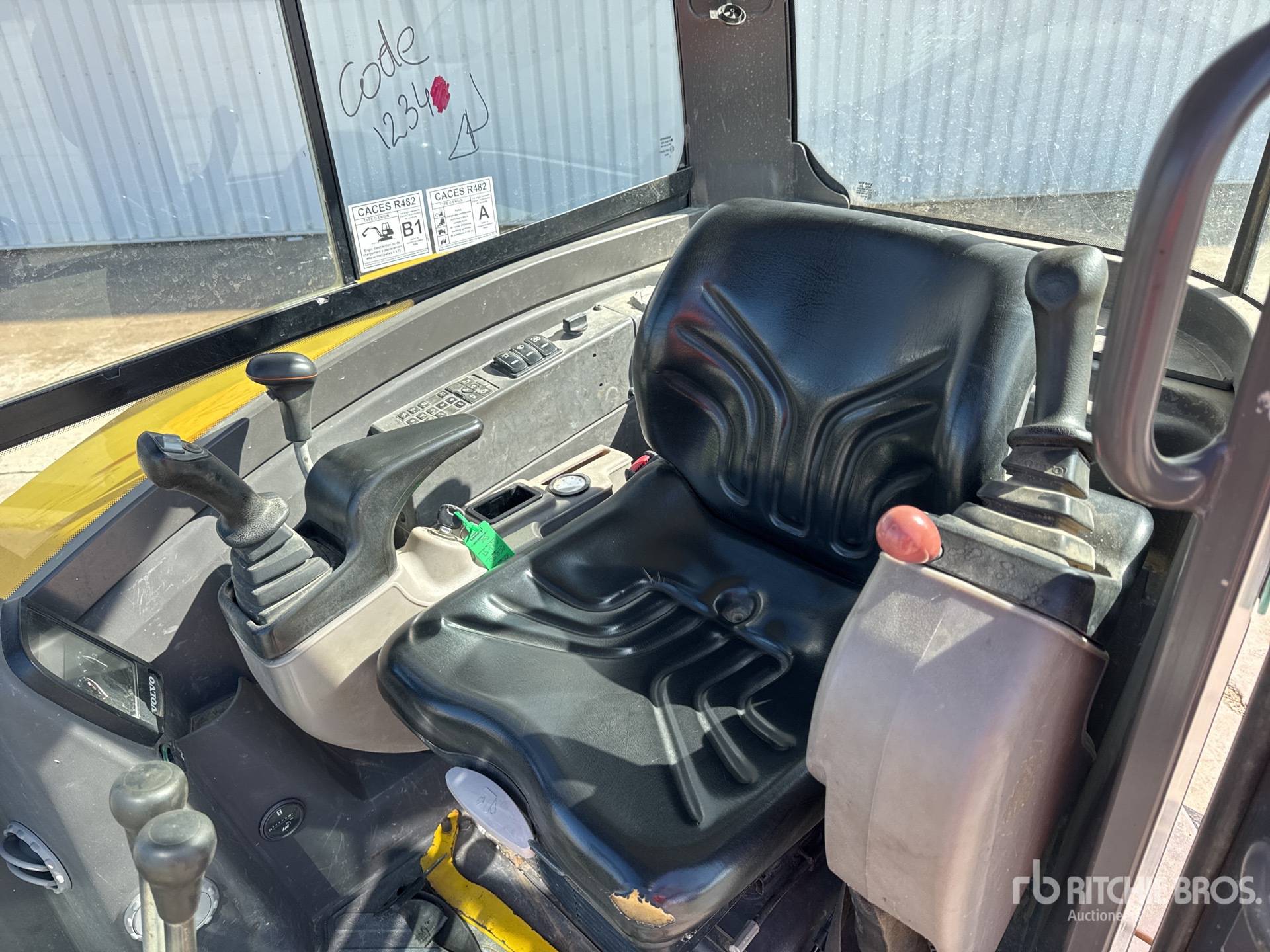 2017 Volvo ECR50D FAP