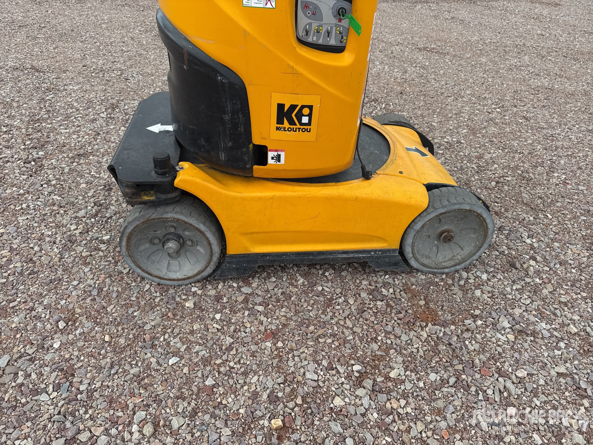 2013 Manitou 80 VJR E