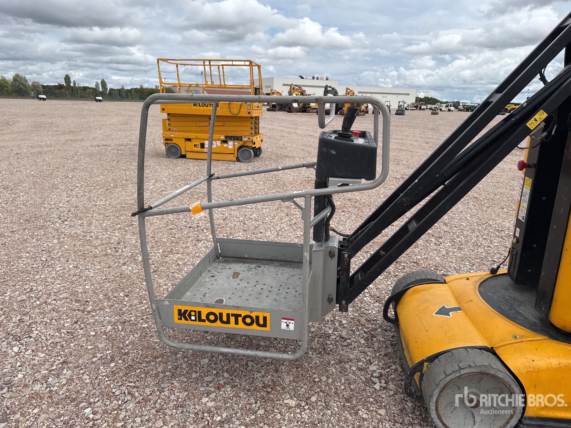 2013 Manitou 80 VJR E