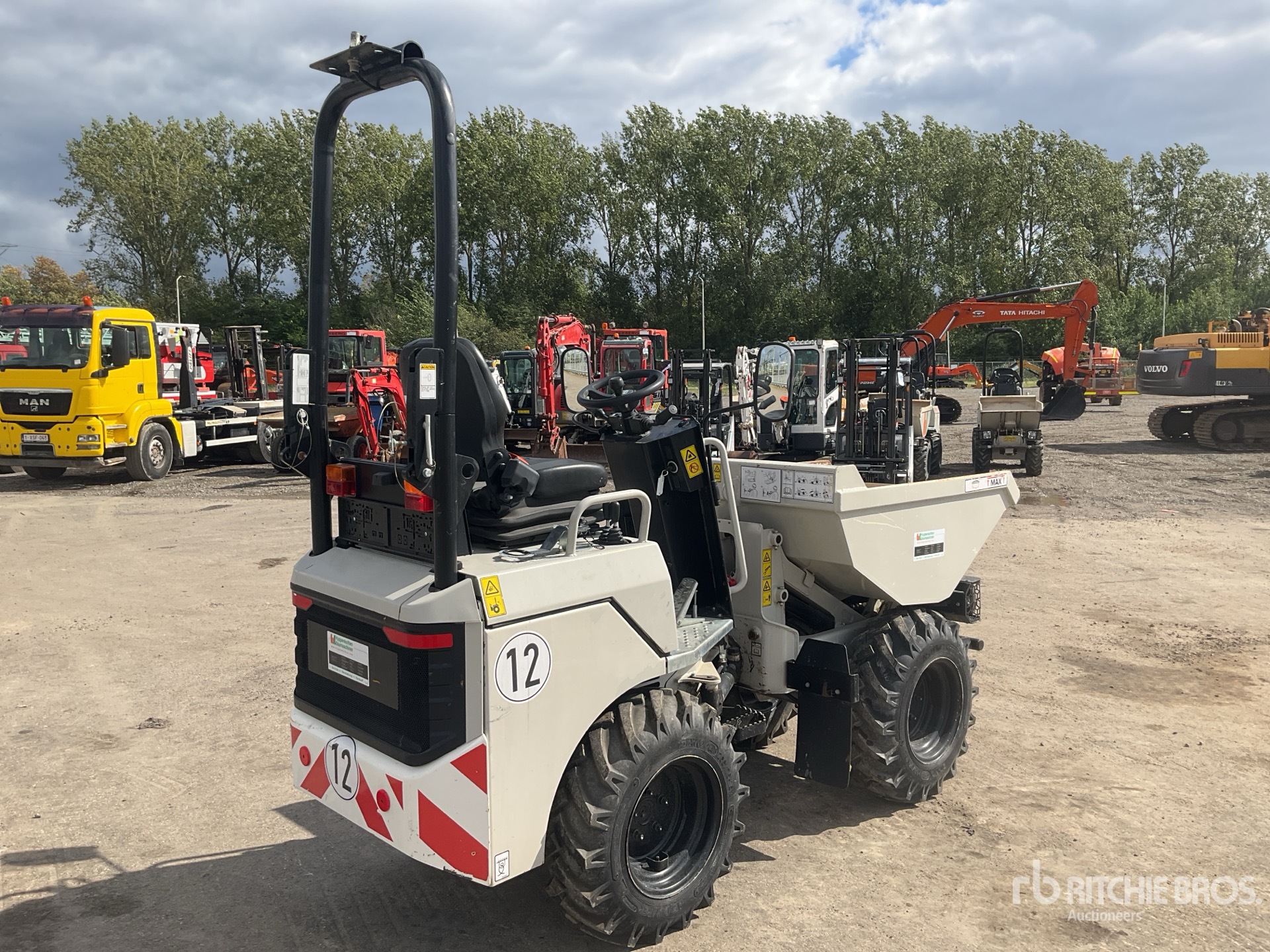 2023 JCB 1T-2S5