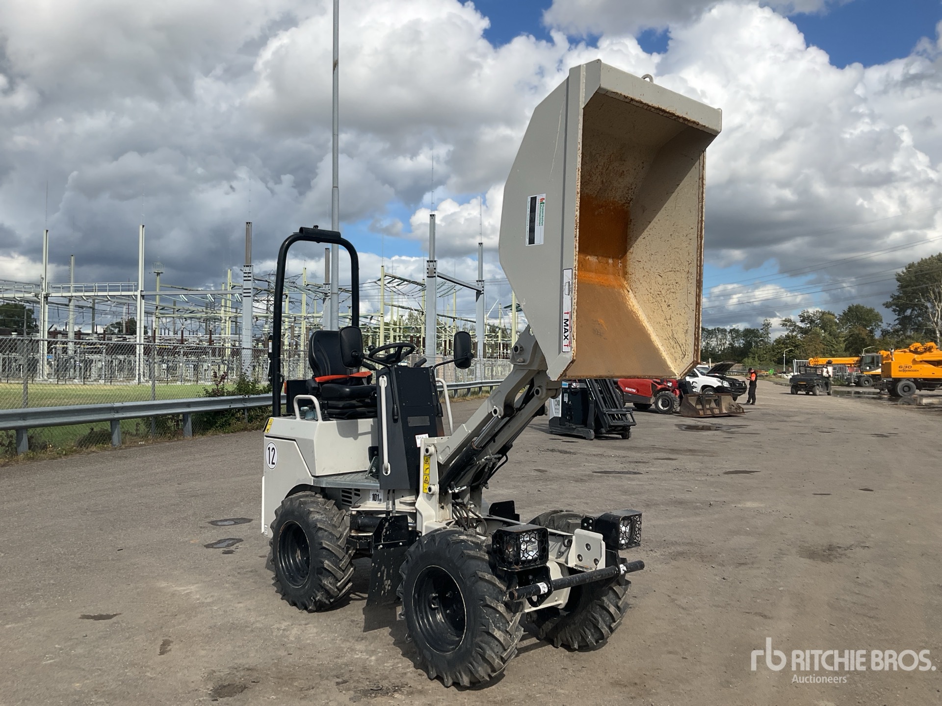 2023 JCB 1T-2S5