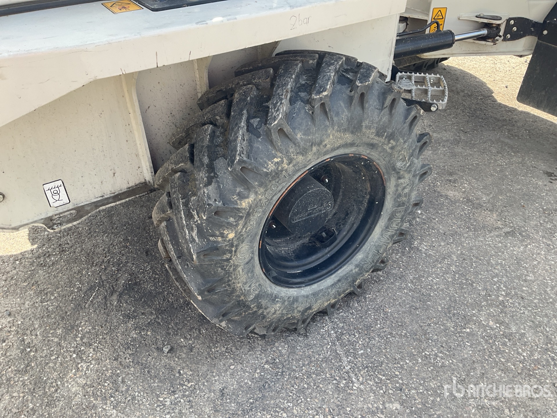 2023 JCB 3STH-2S5