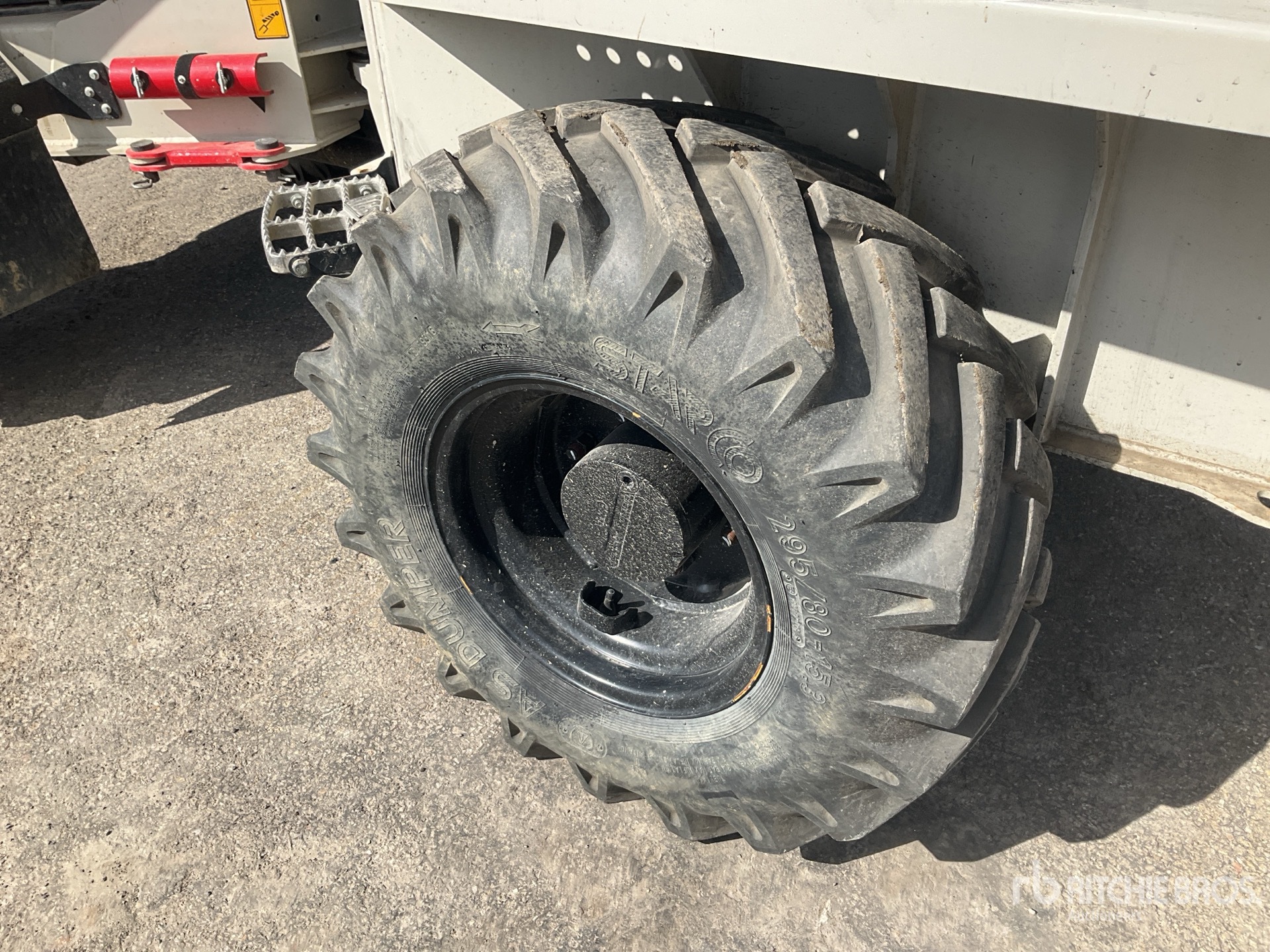 2023 JCB 3STH-2S5