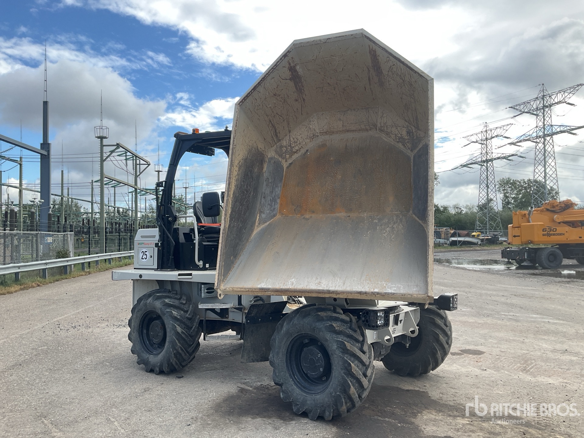2023 JCB 6ST-2S5