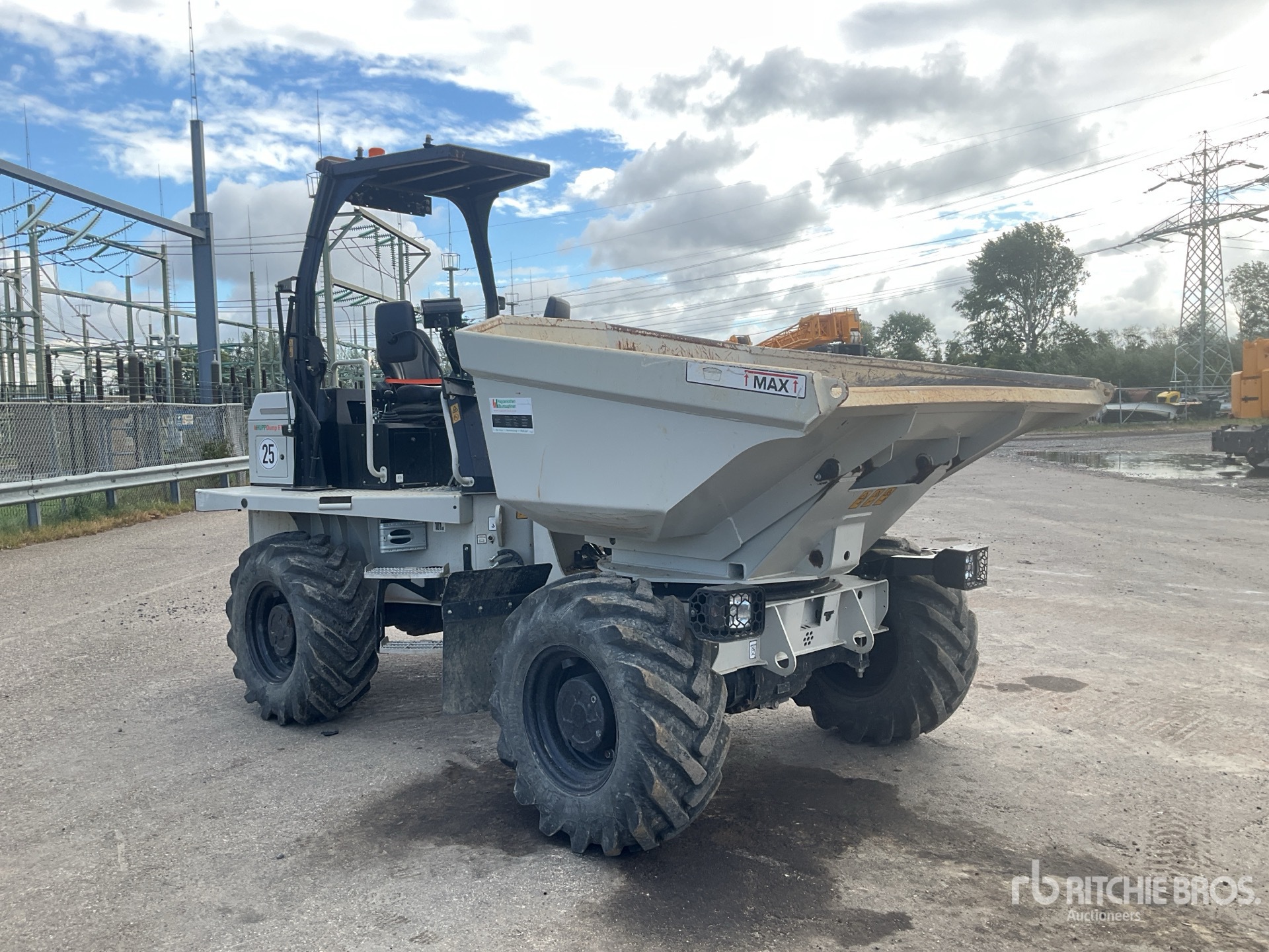 2023 JCB 6ST-2S5