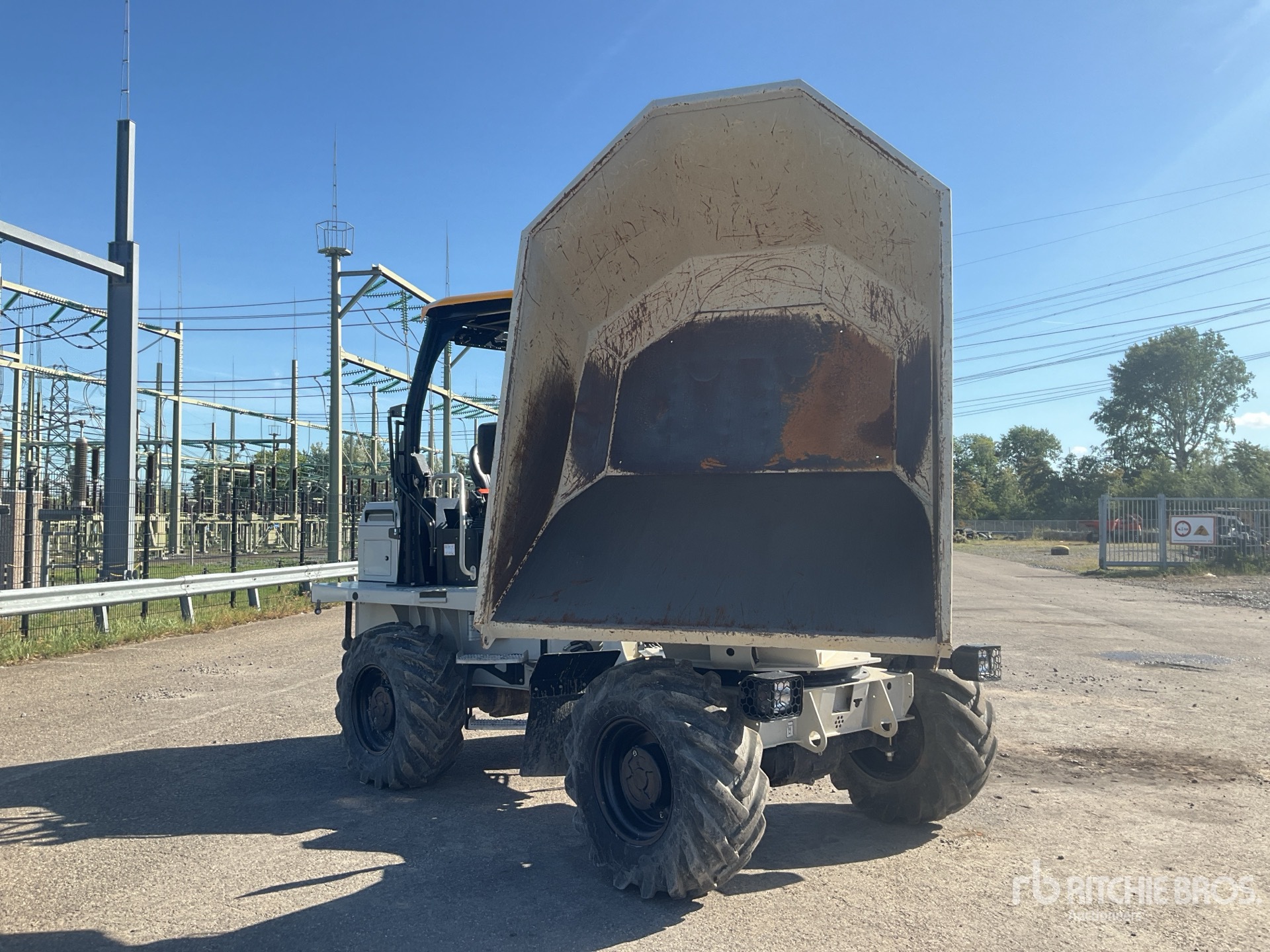 2023 JCB 6ST-2S5