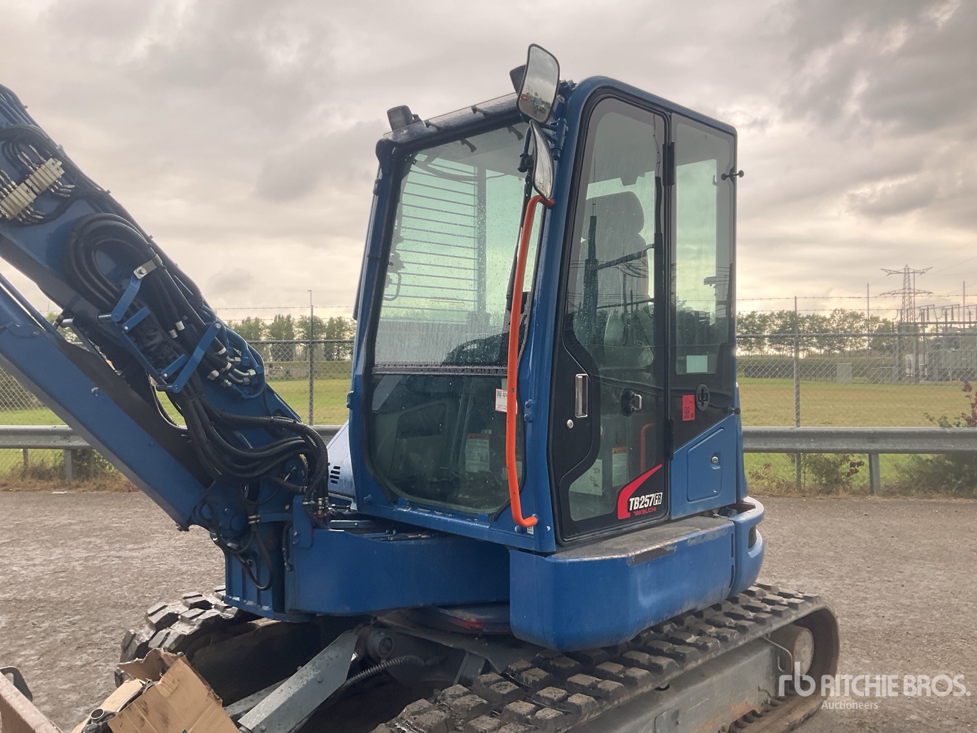 2020 Takeuchi TB257FR