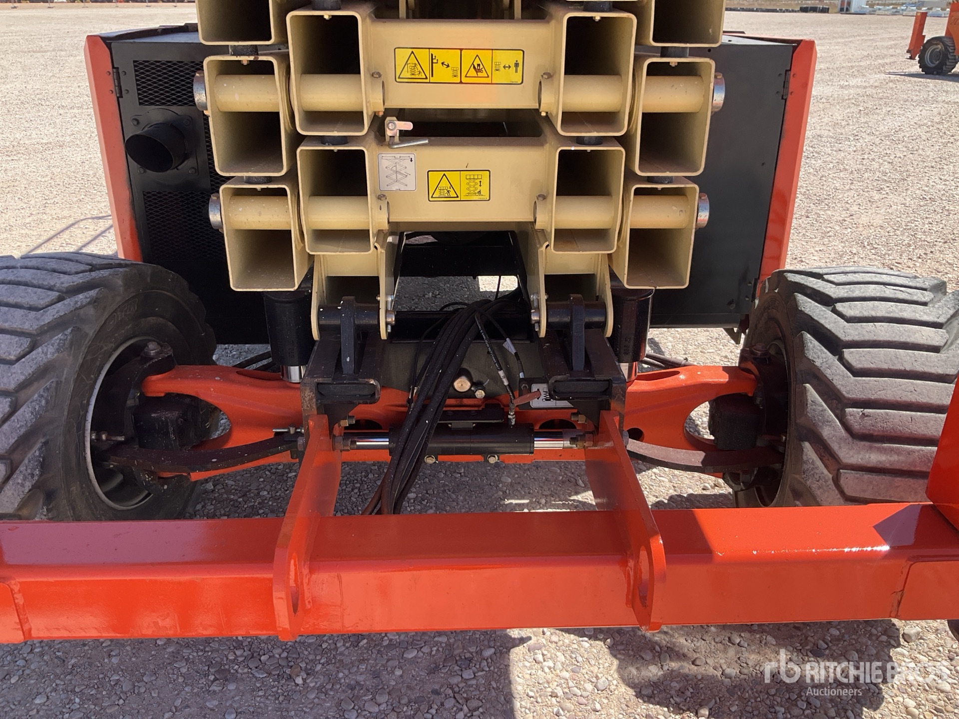 2019 JLG 430LRT