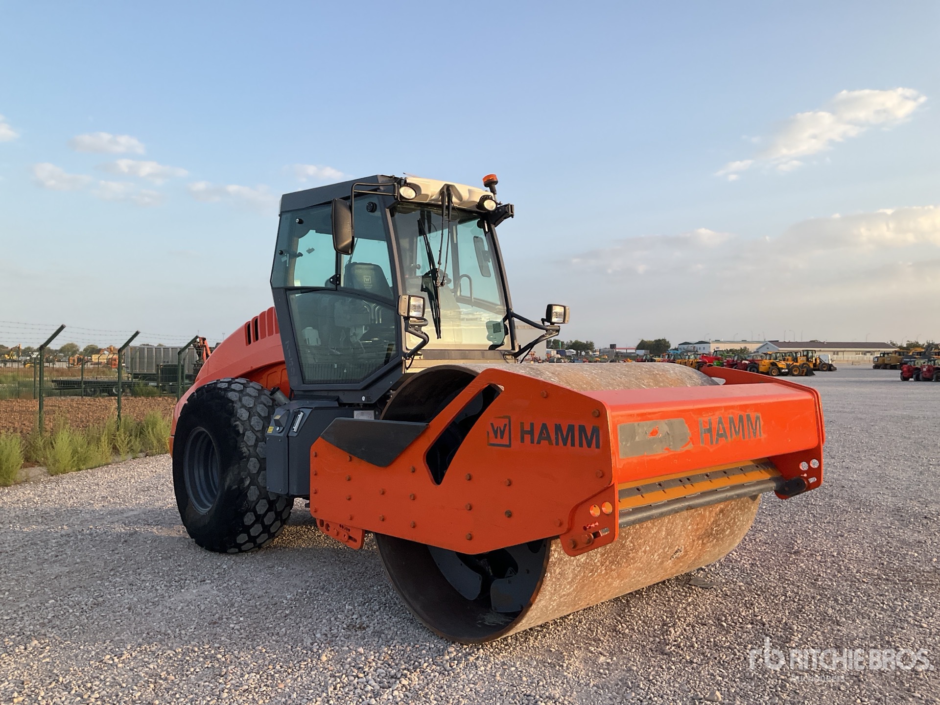 2019 Hamm H13I