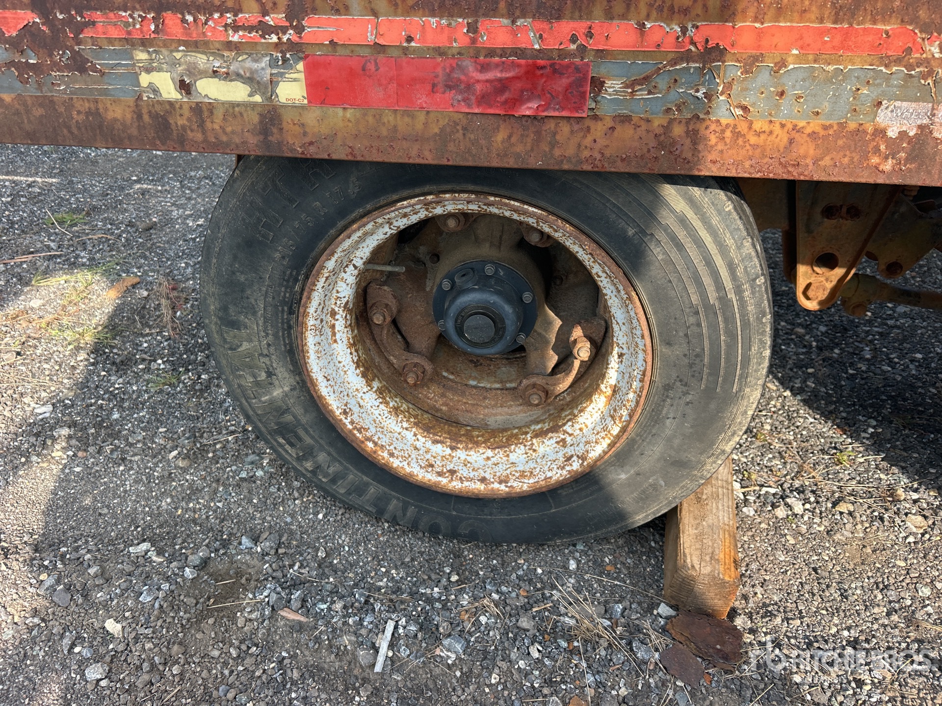 1988 Interstate 22 ft T/A