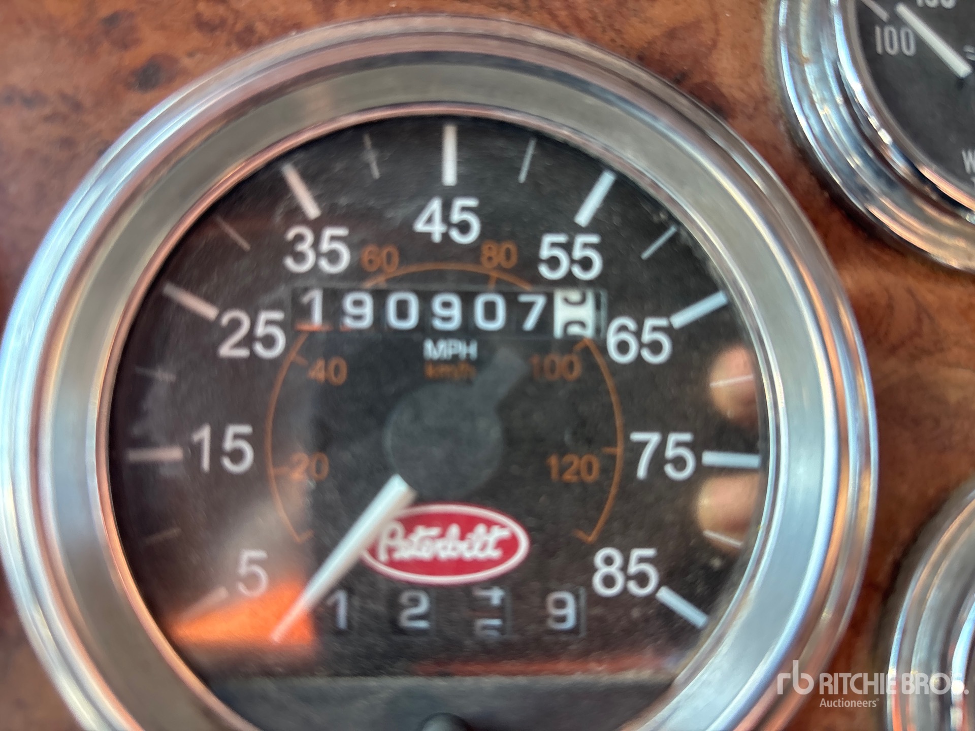 2002 Peterbilt 357