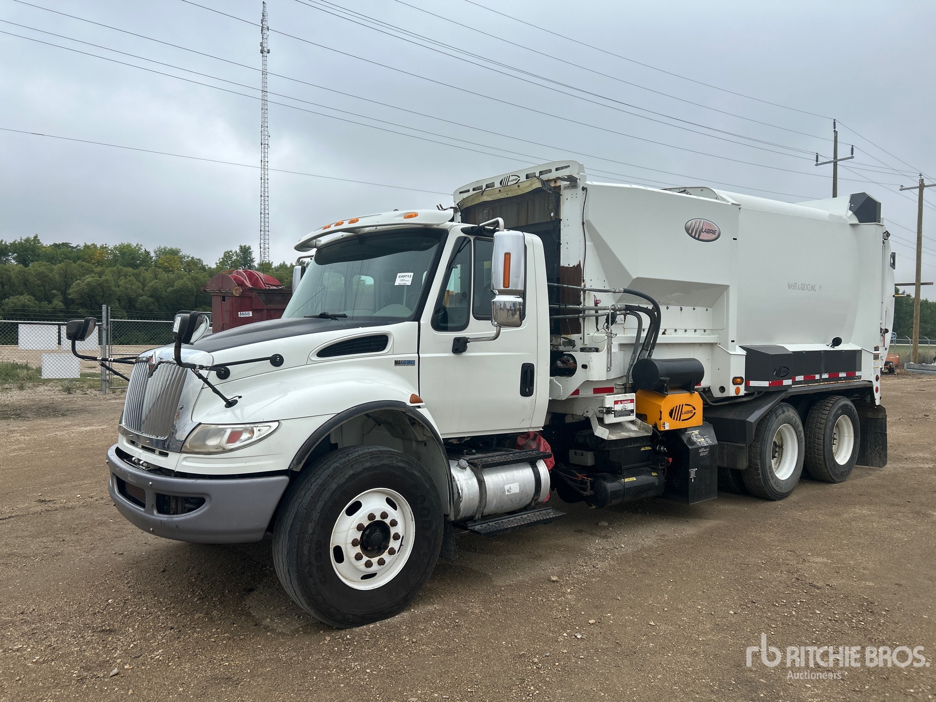 Photo of 2015 International 7400