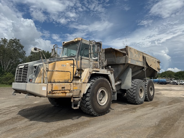 2012 Komatsu HM400-2 Articulated Dump Truck 2012 Komatsu HM400-2 Articulated Dump Truck