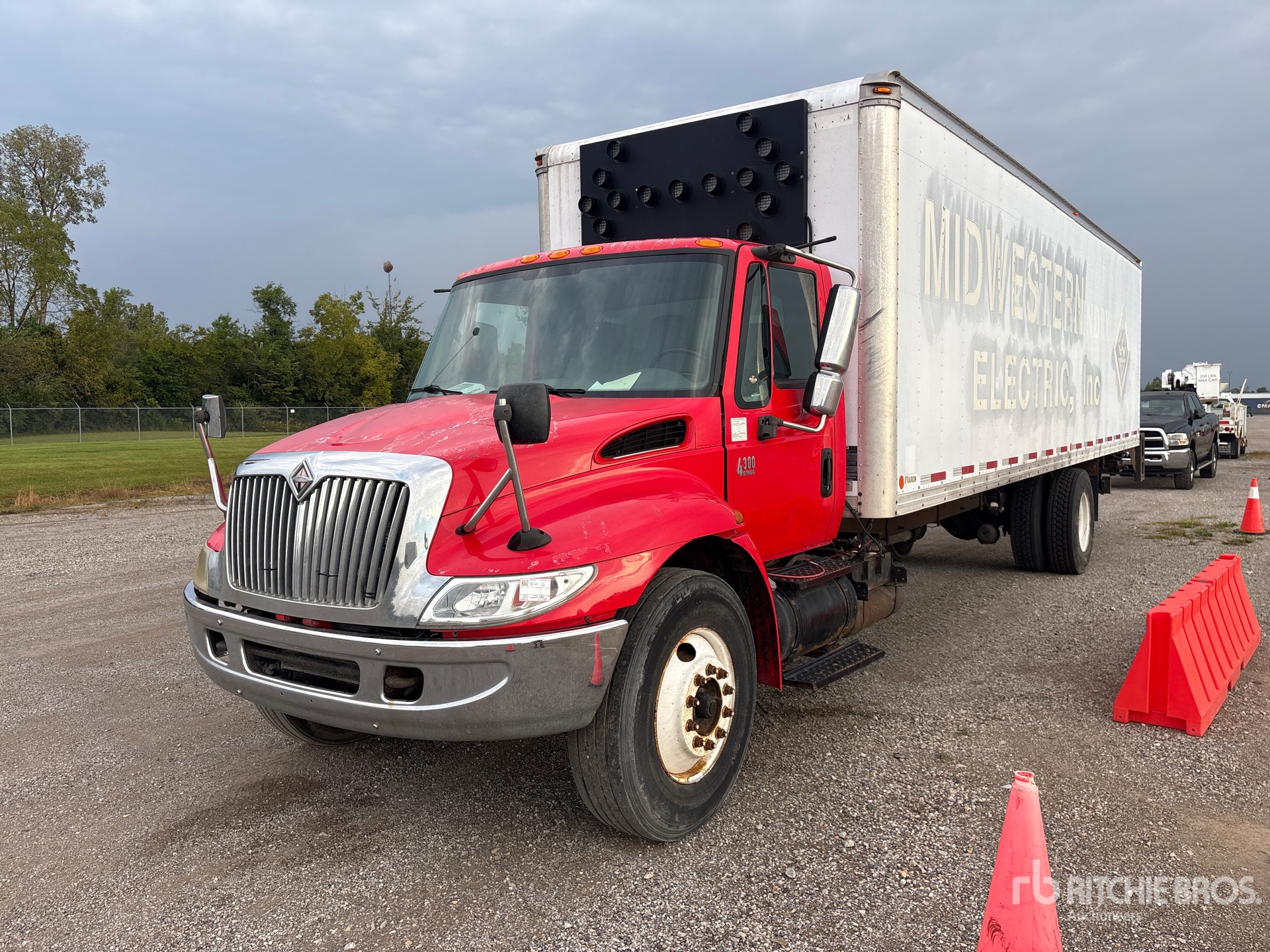 Photo of 2005 International 4300