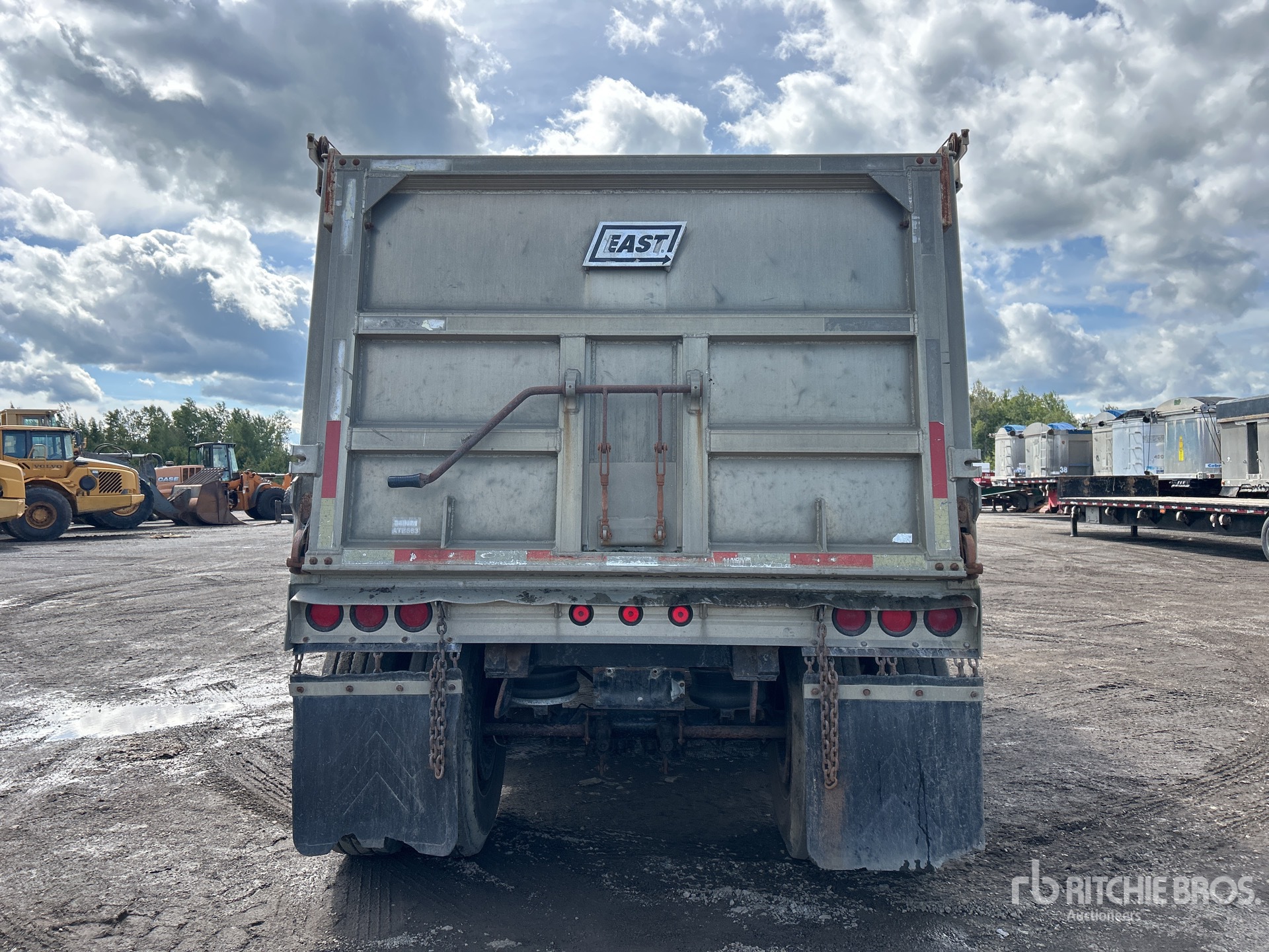2001 East 17 ft Tri/A