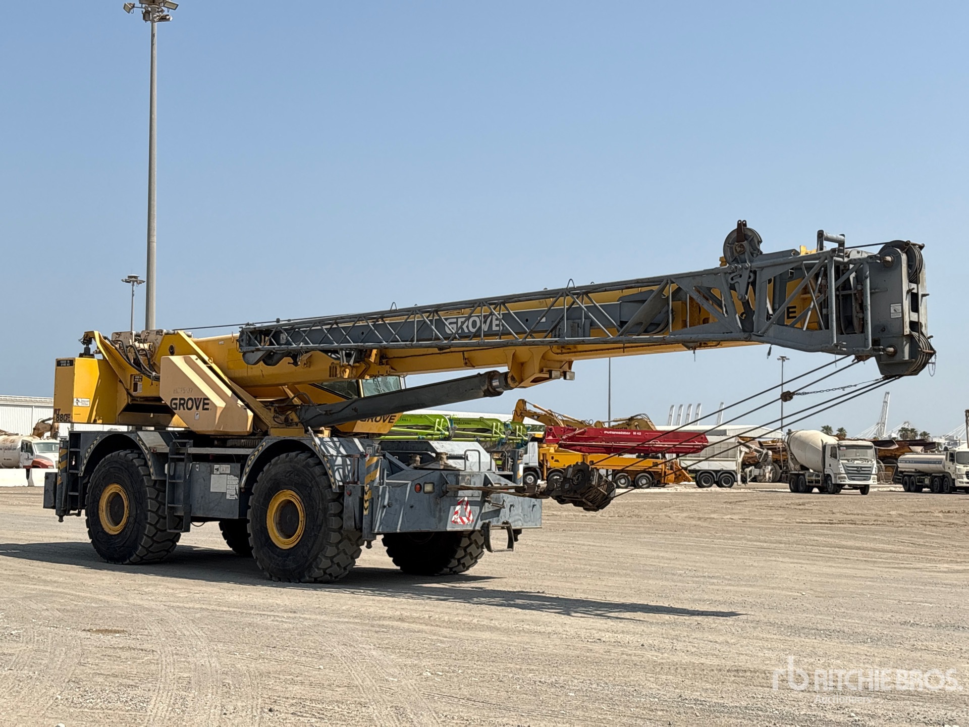 2008 Grove RT880E