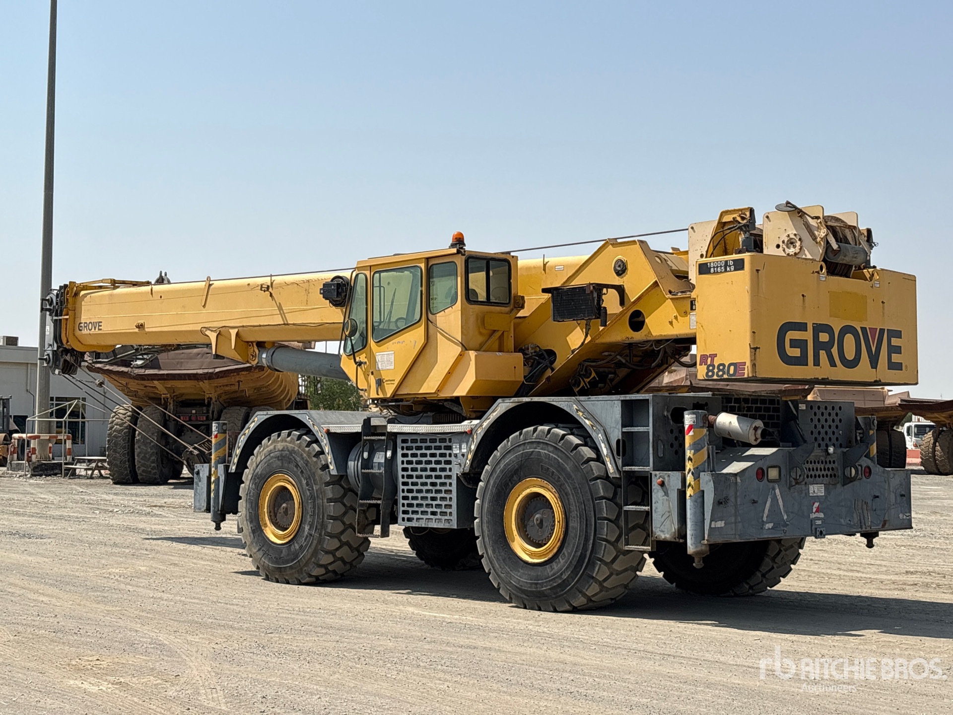2008 Grove RT880E