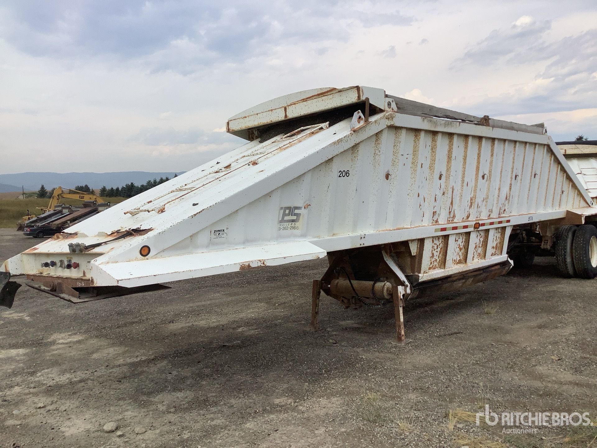 2000 CPS 40 FT T/A A-TRAIN