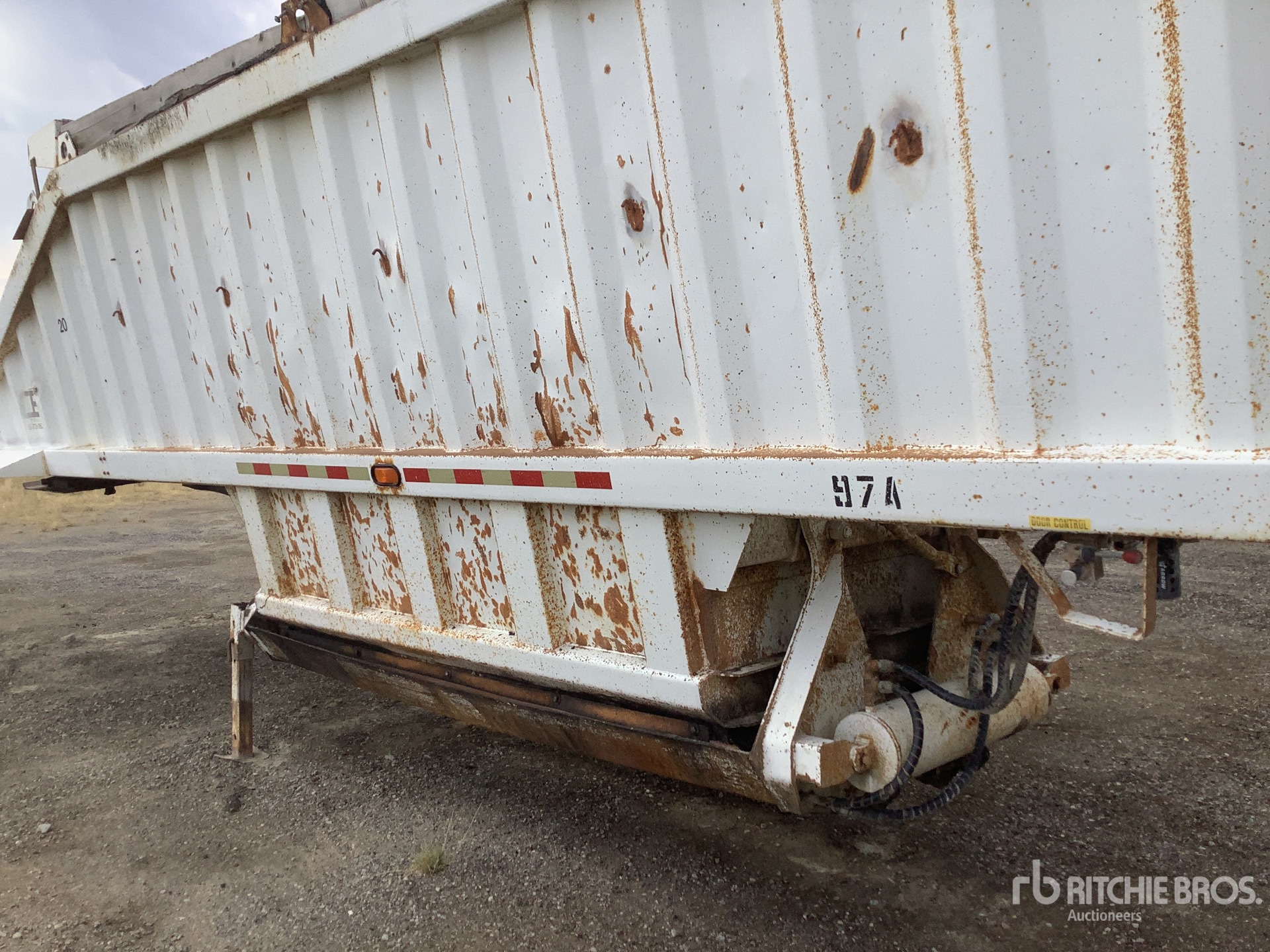2000 CPS 40 FT T/A A-TRAIN