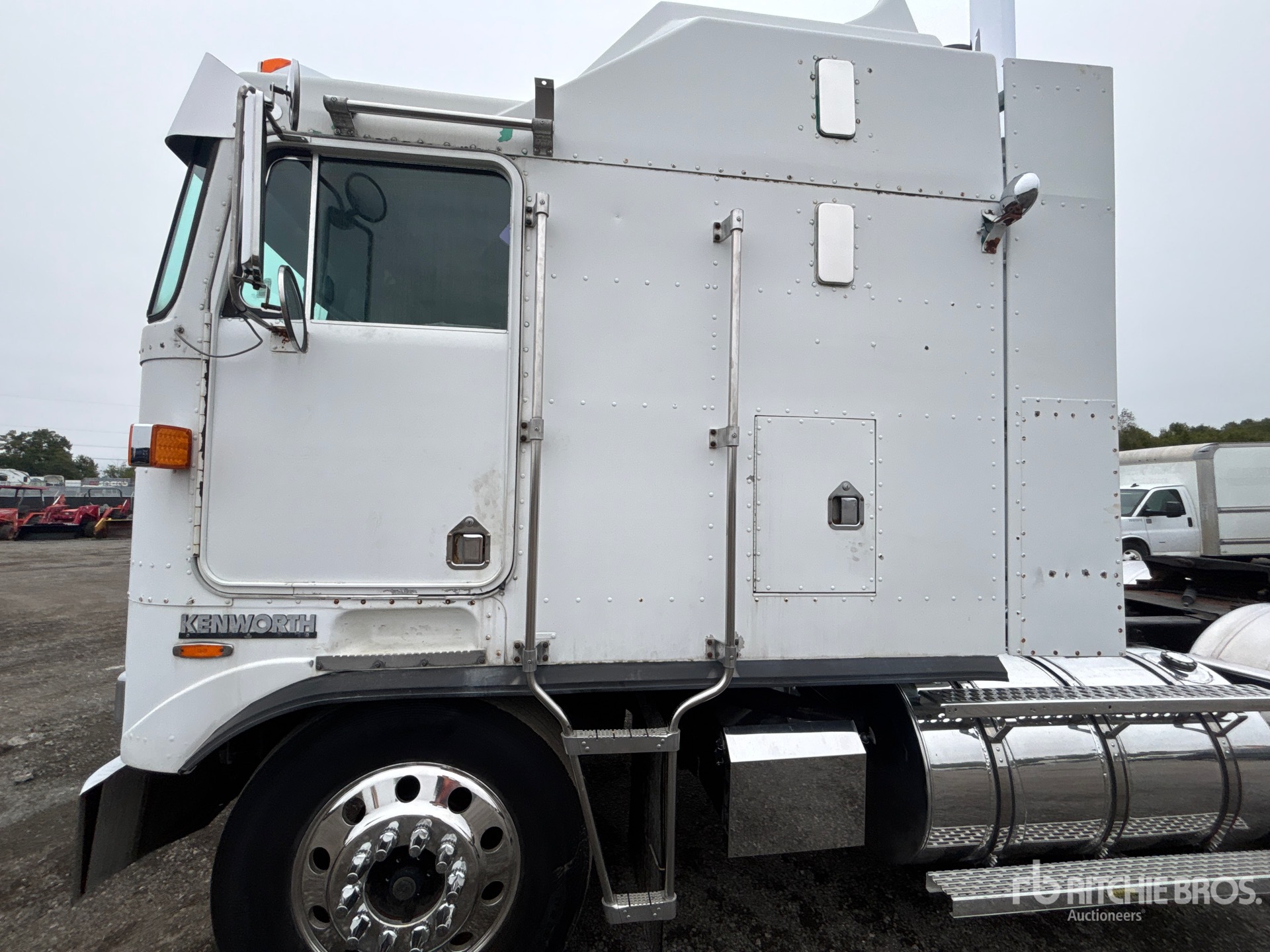 1989 Kenworth K100E