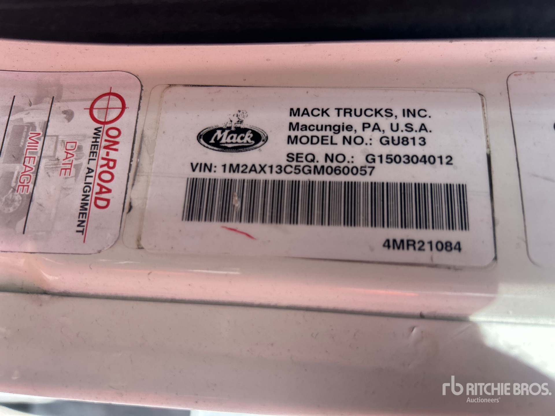2016 Mack GU813
