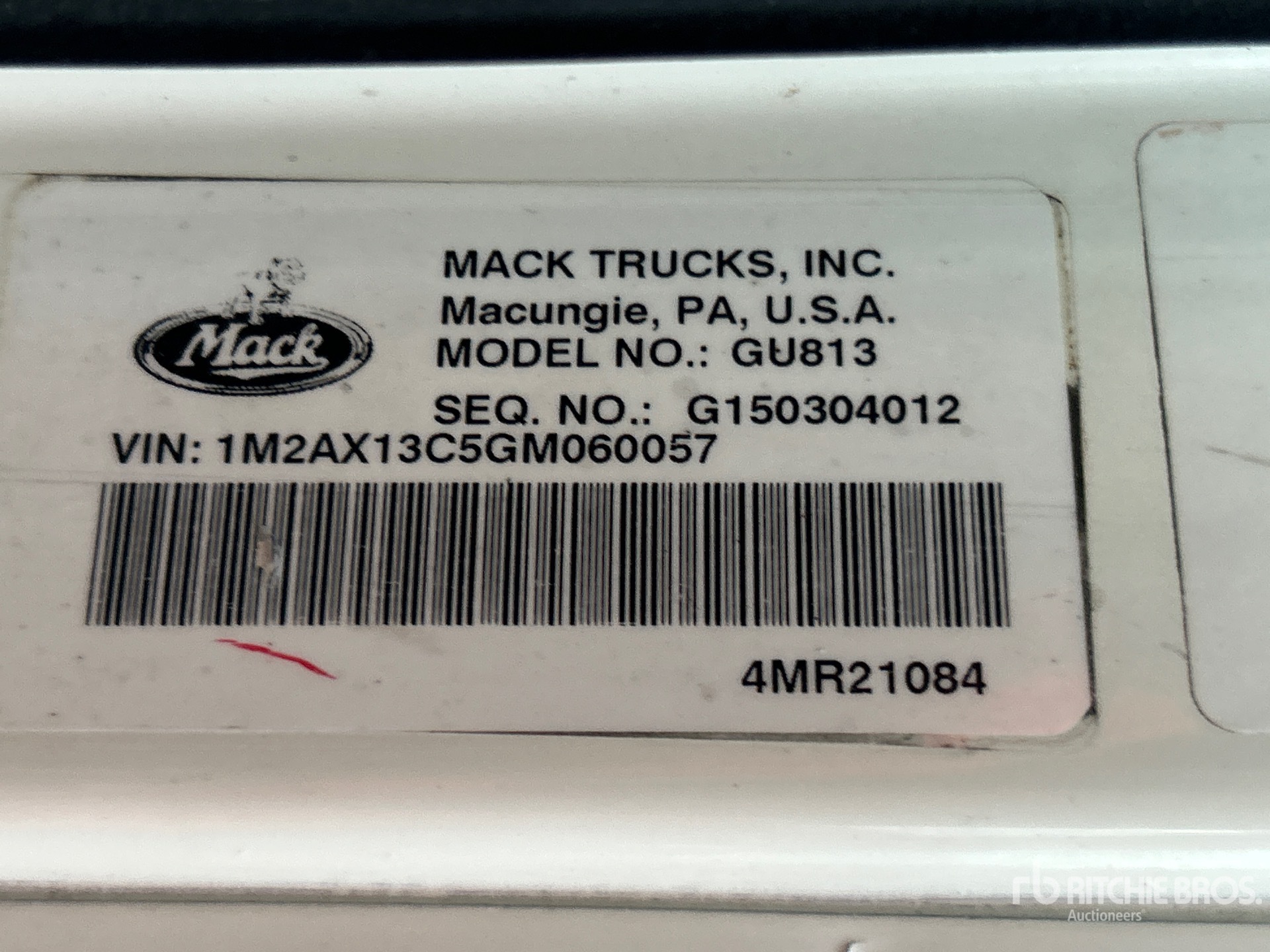 2016 Mack GU813