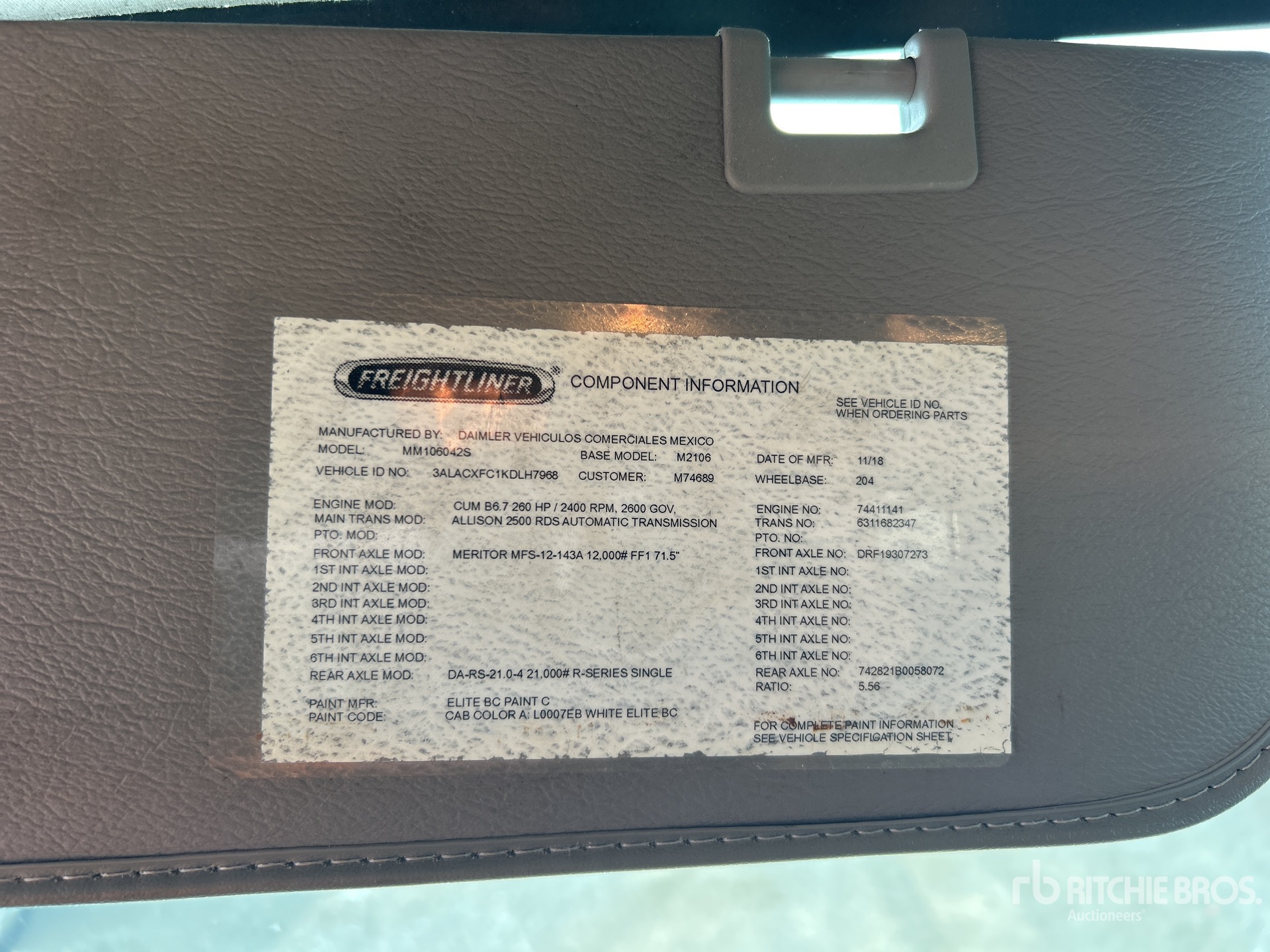 2019 Freightliner M2106
