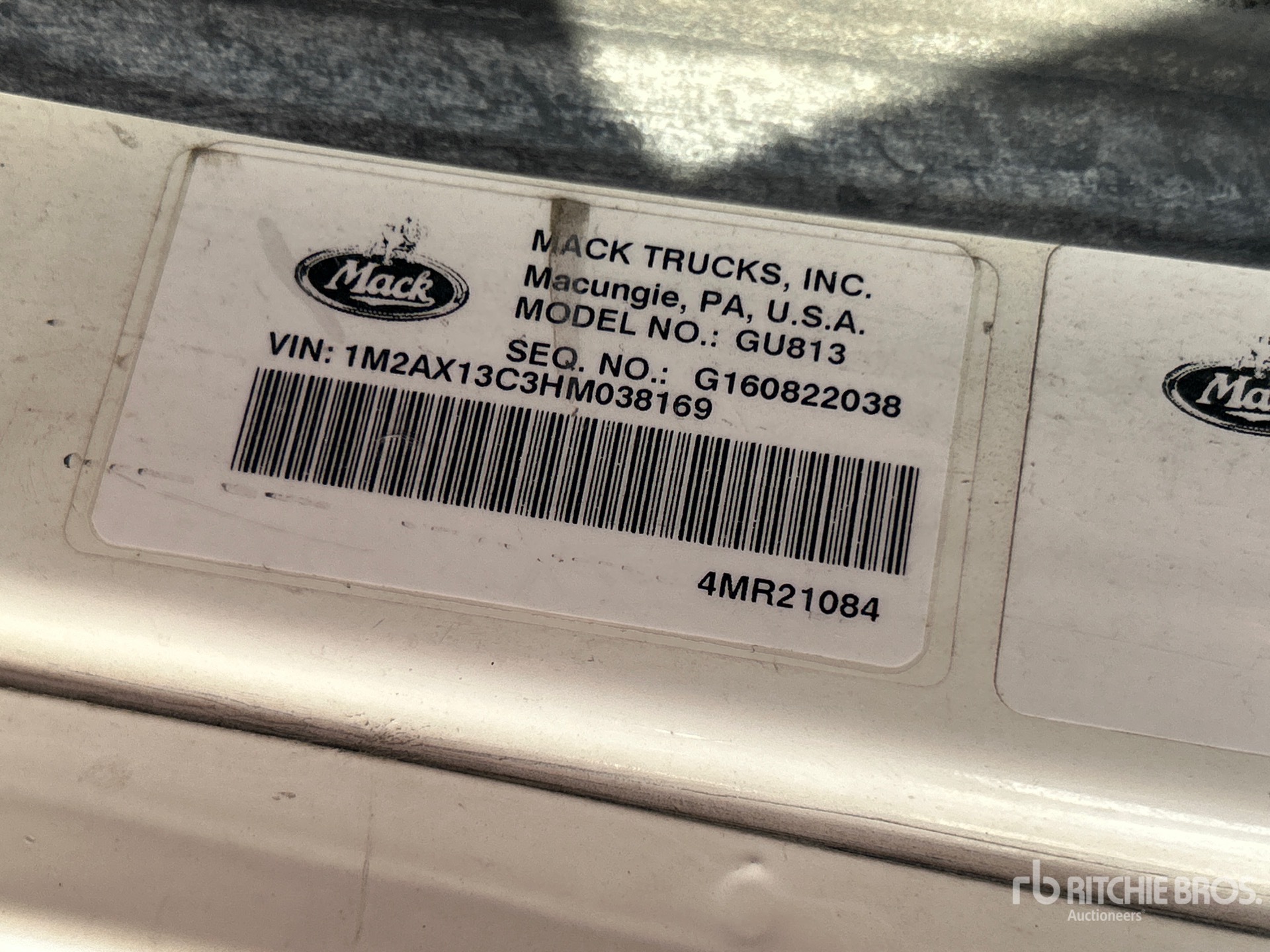 2017 Mack GU813