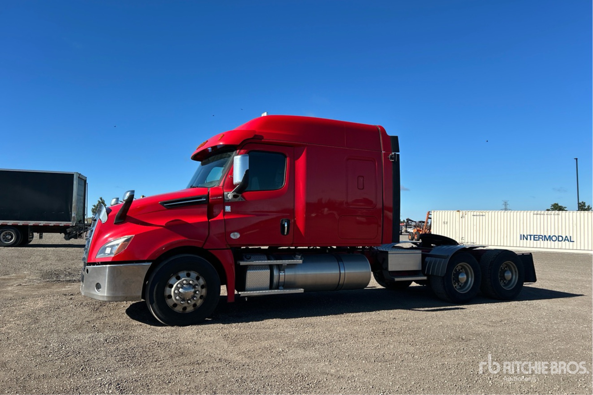 2021 Freightliner CASCADIA 126