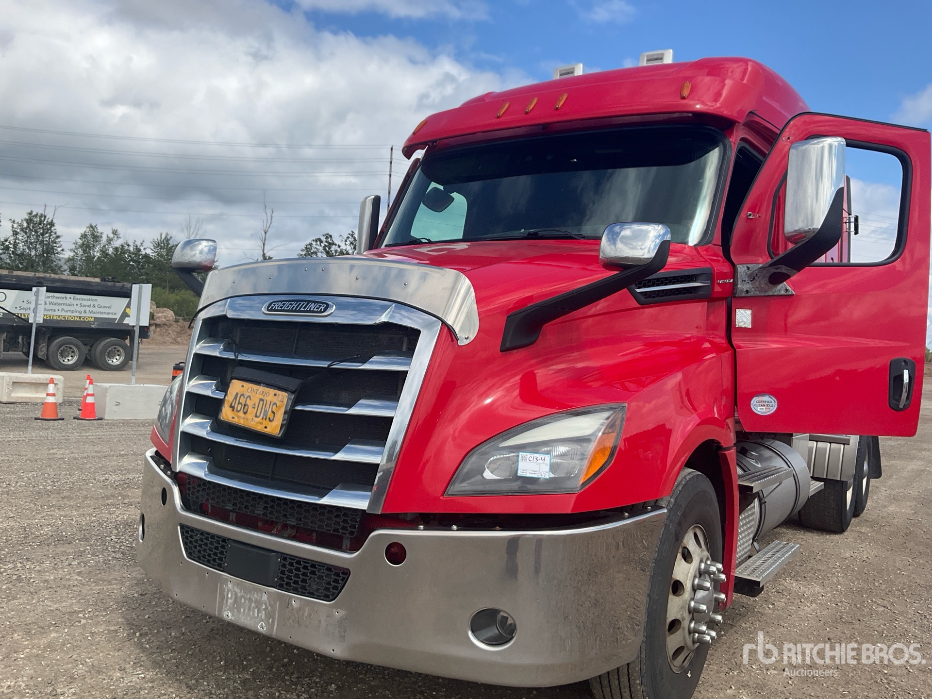 2021 Freightliner CASCADIA 126
