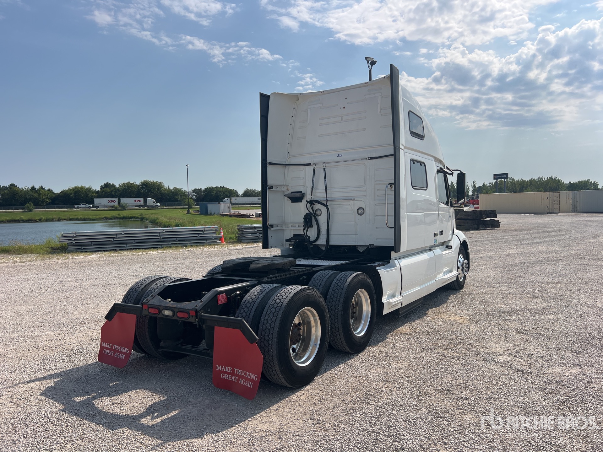 2020 Volvo VNL860