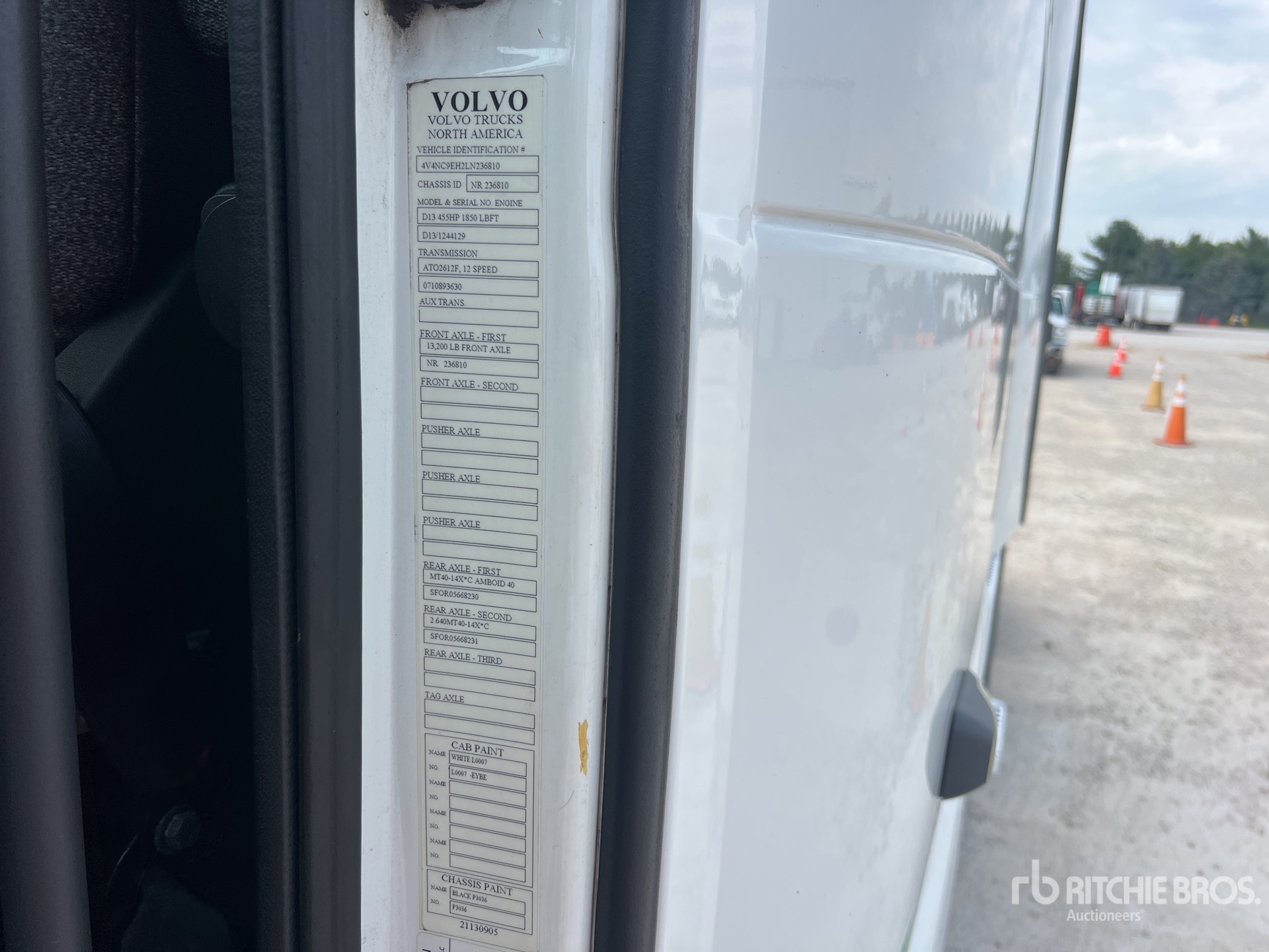 2020 Volvo VNL860