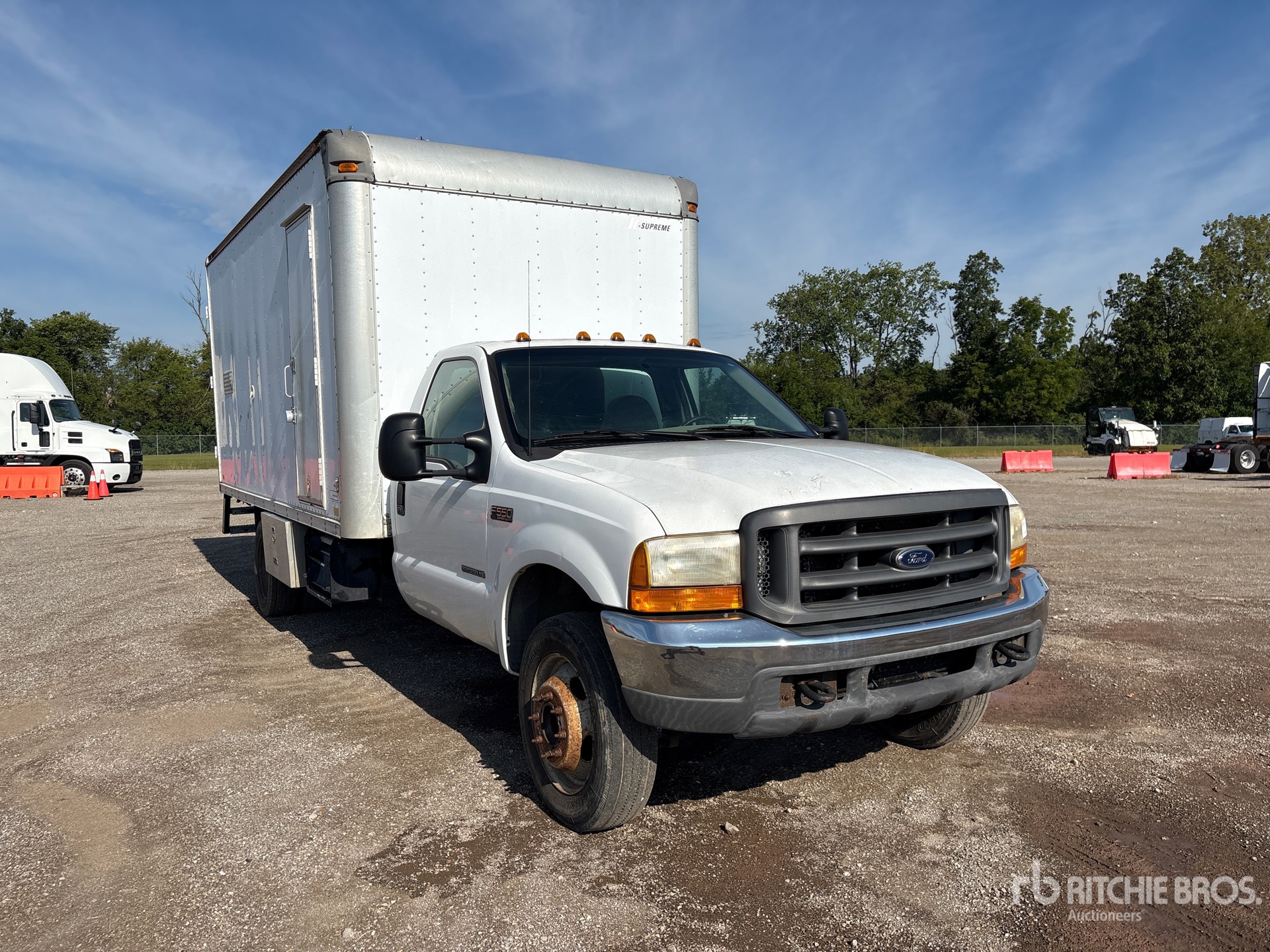 2000 Ford F-550
