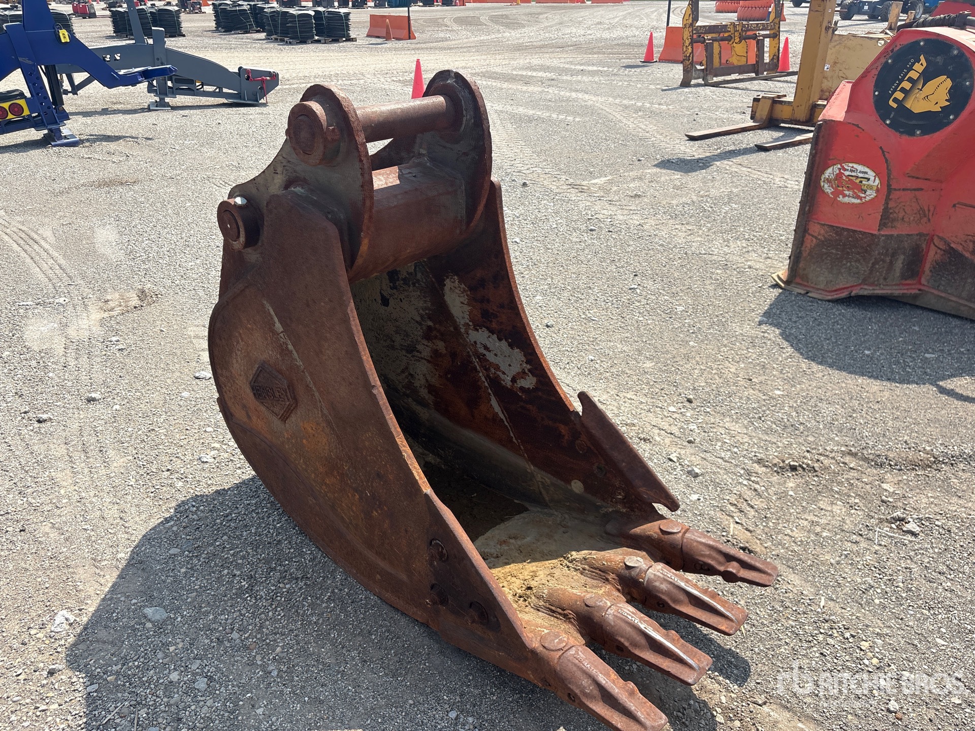 Hensley 24 in Digging - Fits Komatsu PC200