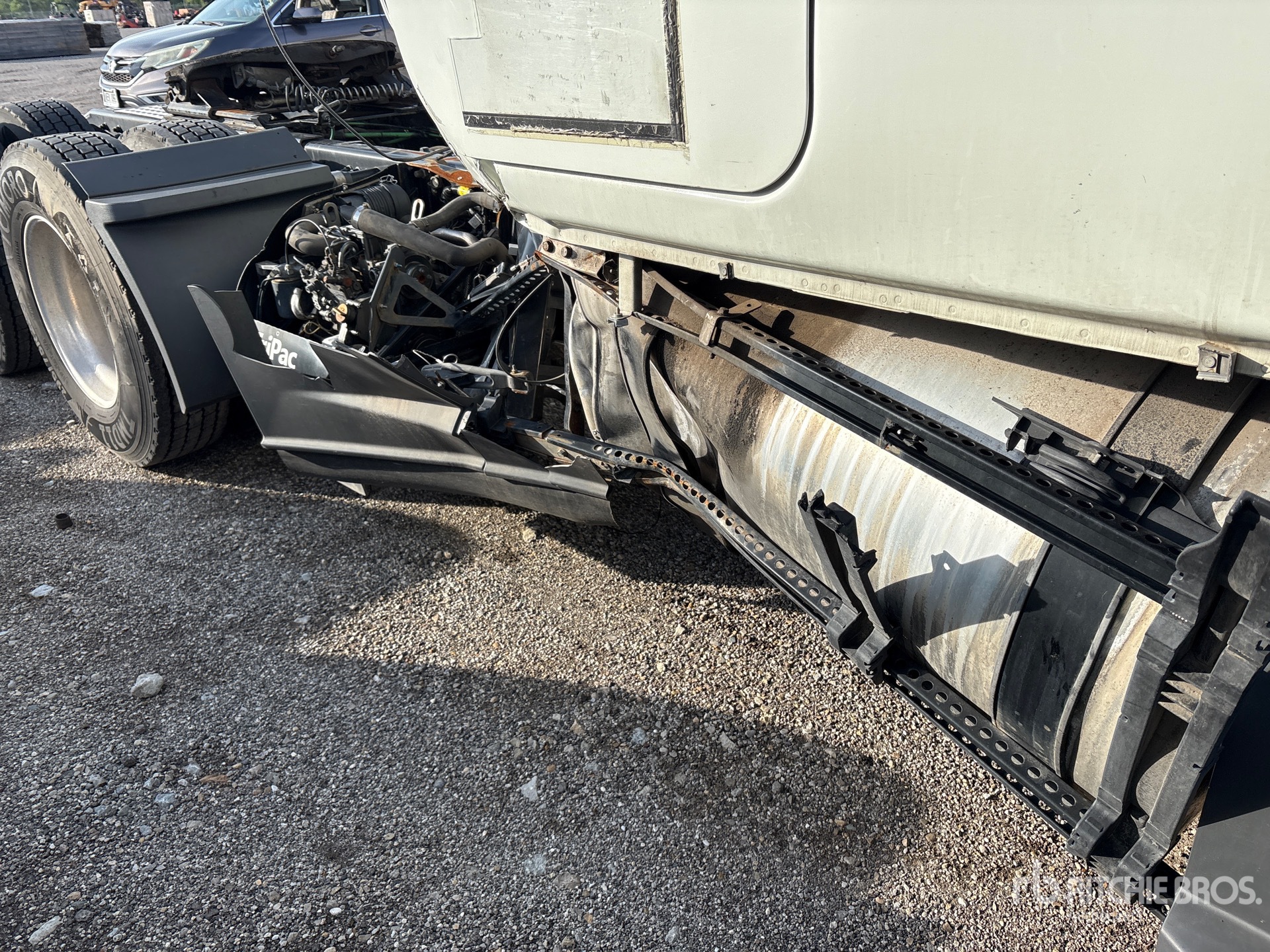 2020 Freightliner CASCADIA 126