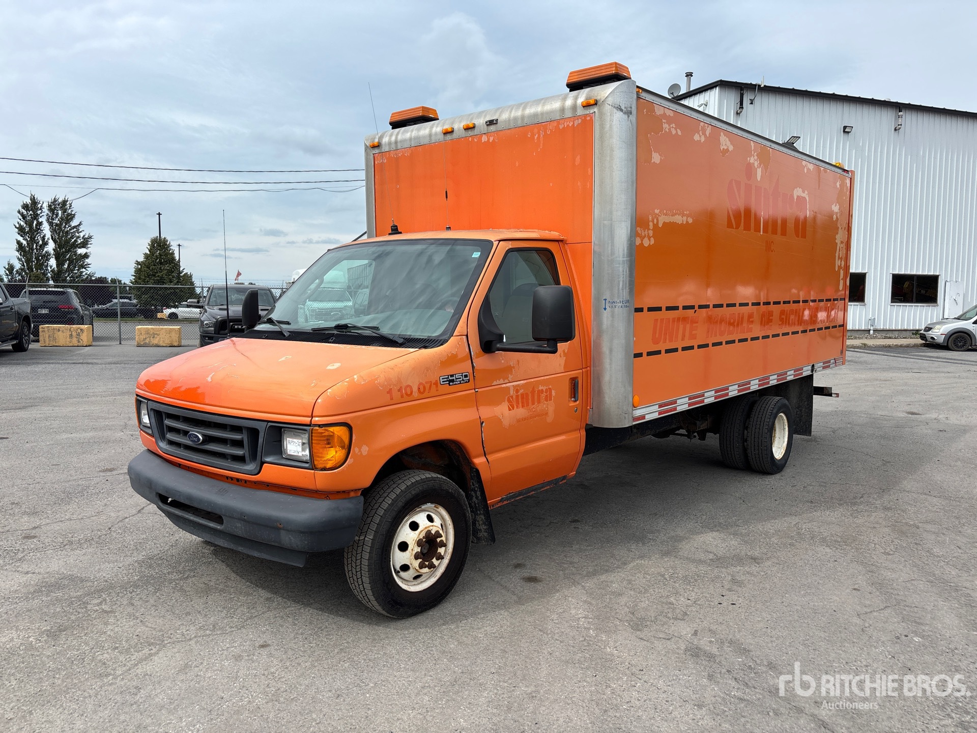 2003 Ford E-450