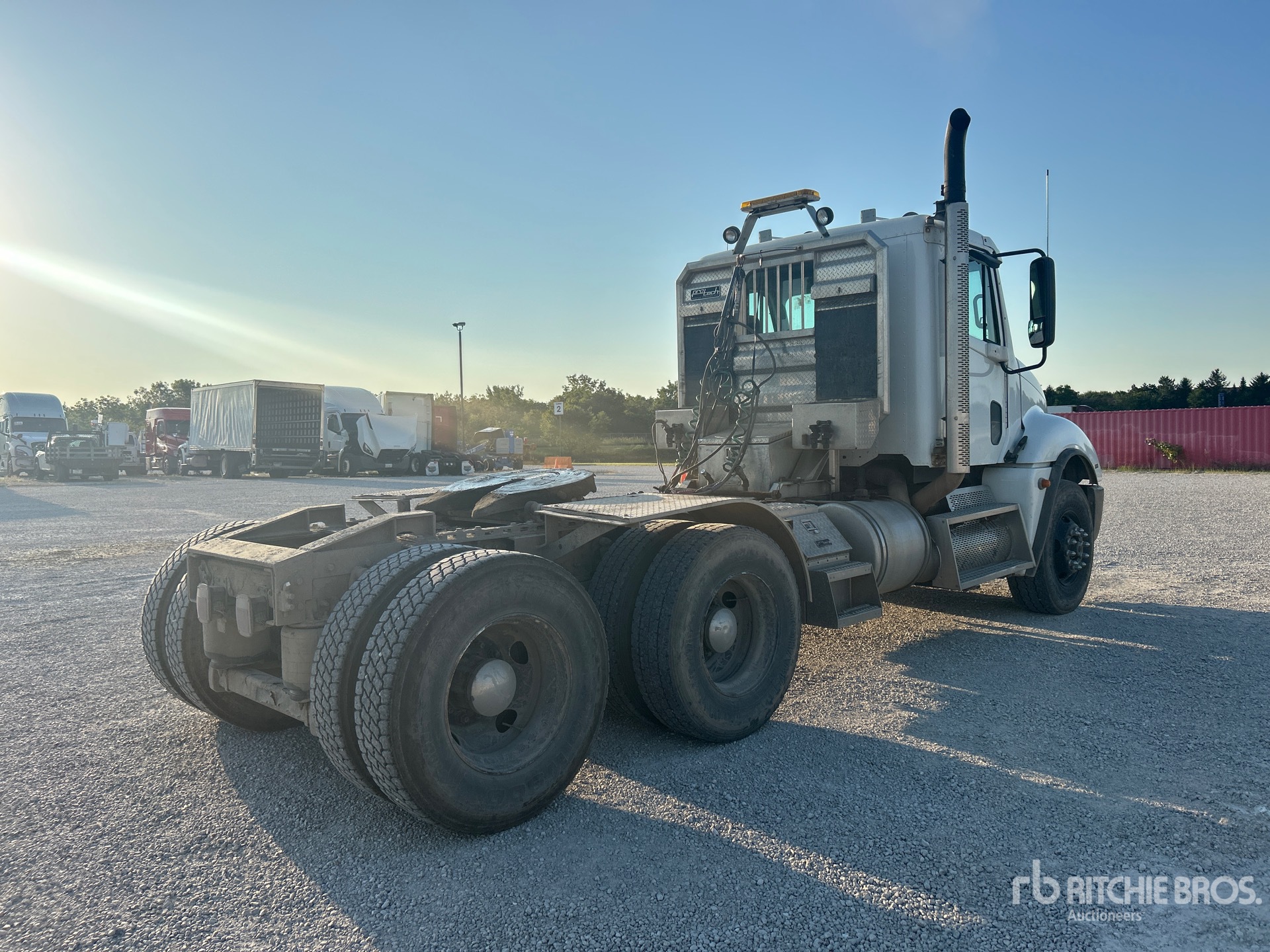 2010 Freightliner COLUMBIA 112
