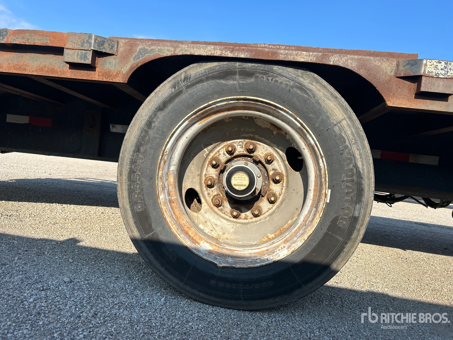 2003 BWS 53 ft T/A Spread Axle