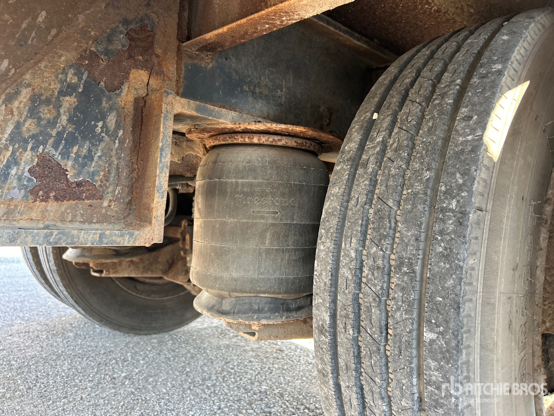 2003 BWS 53 ft T/A Spread Axle