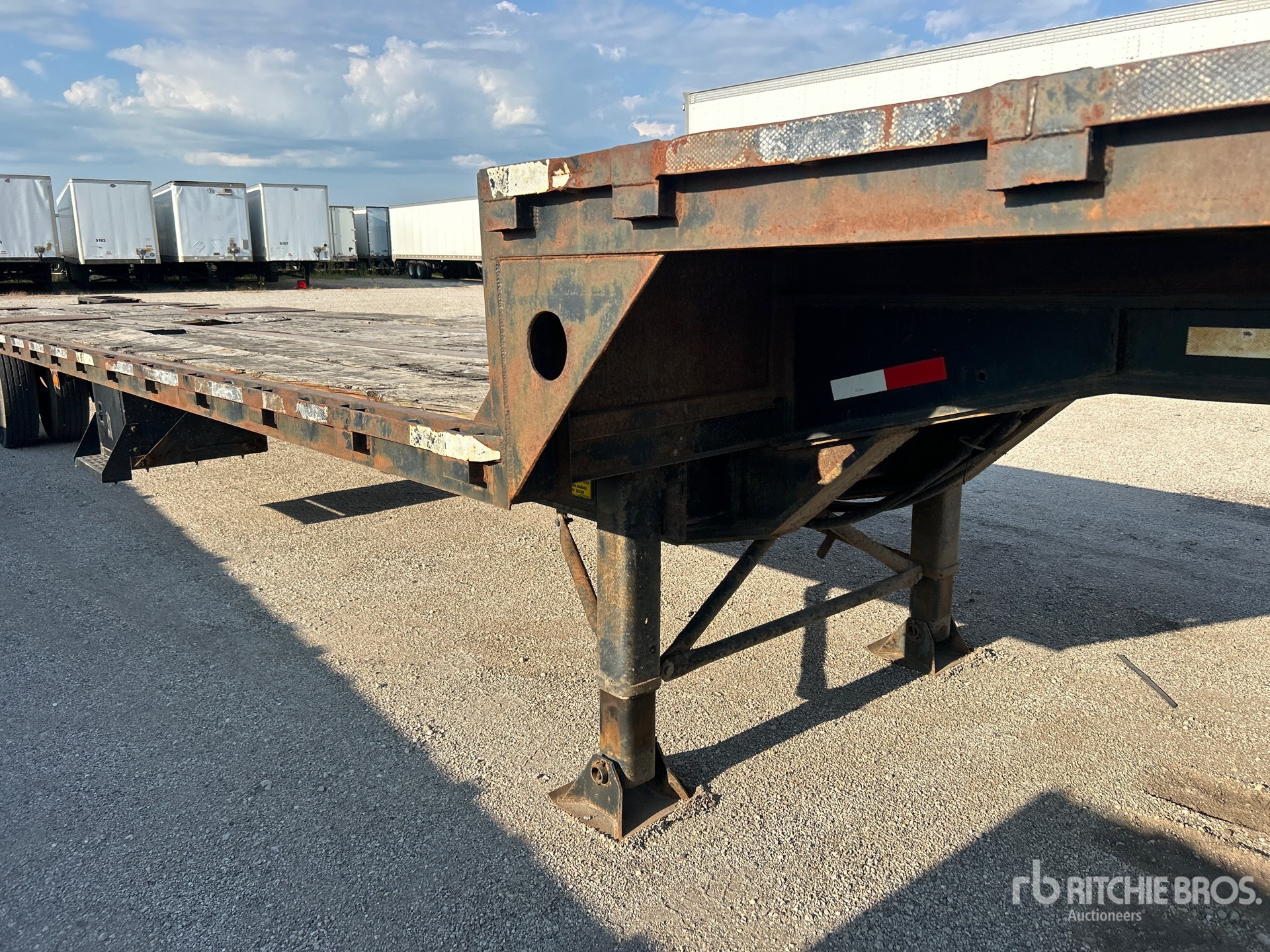 2003 BWS 53 ft T/A Spread Axle