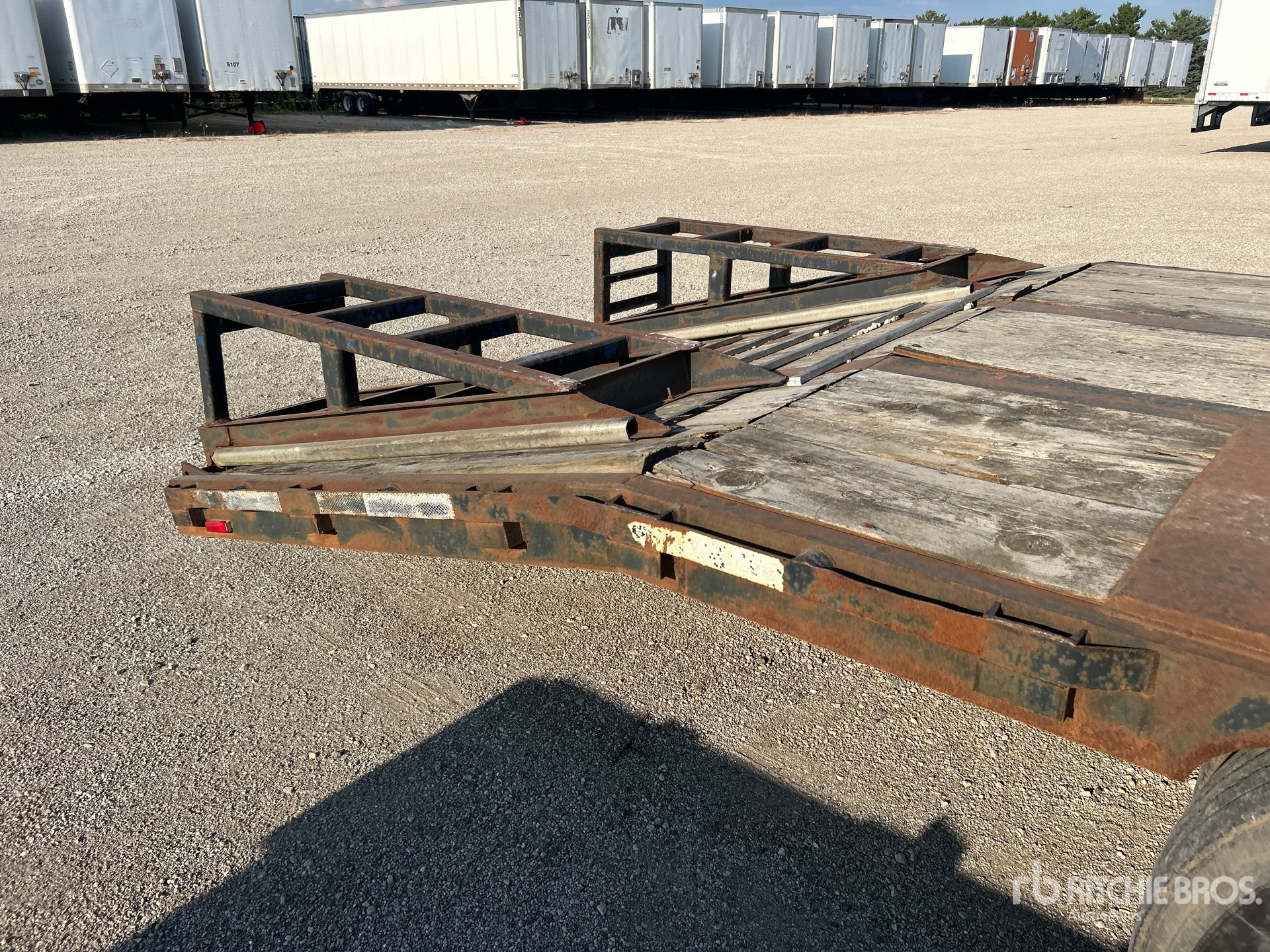 2003 BWS 53 ft T/A Spread Axle