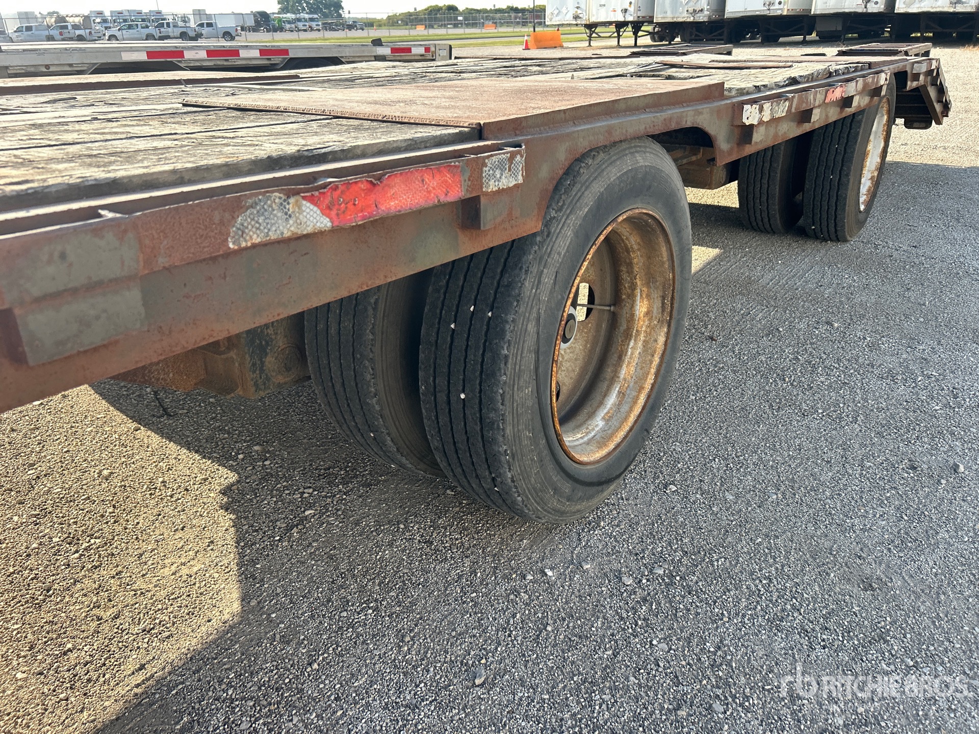 2003 BWS 53 ft T/A Spread Axle