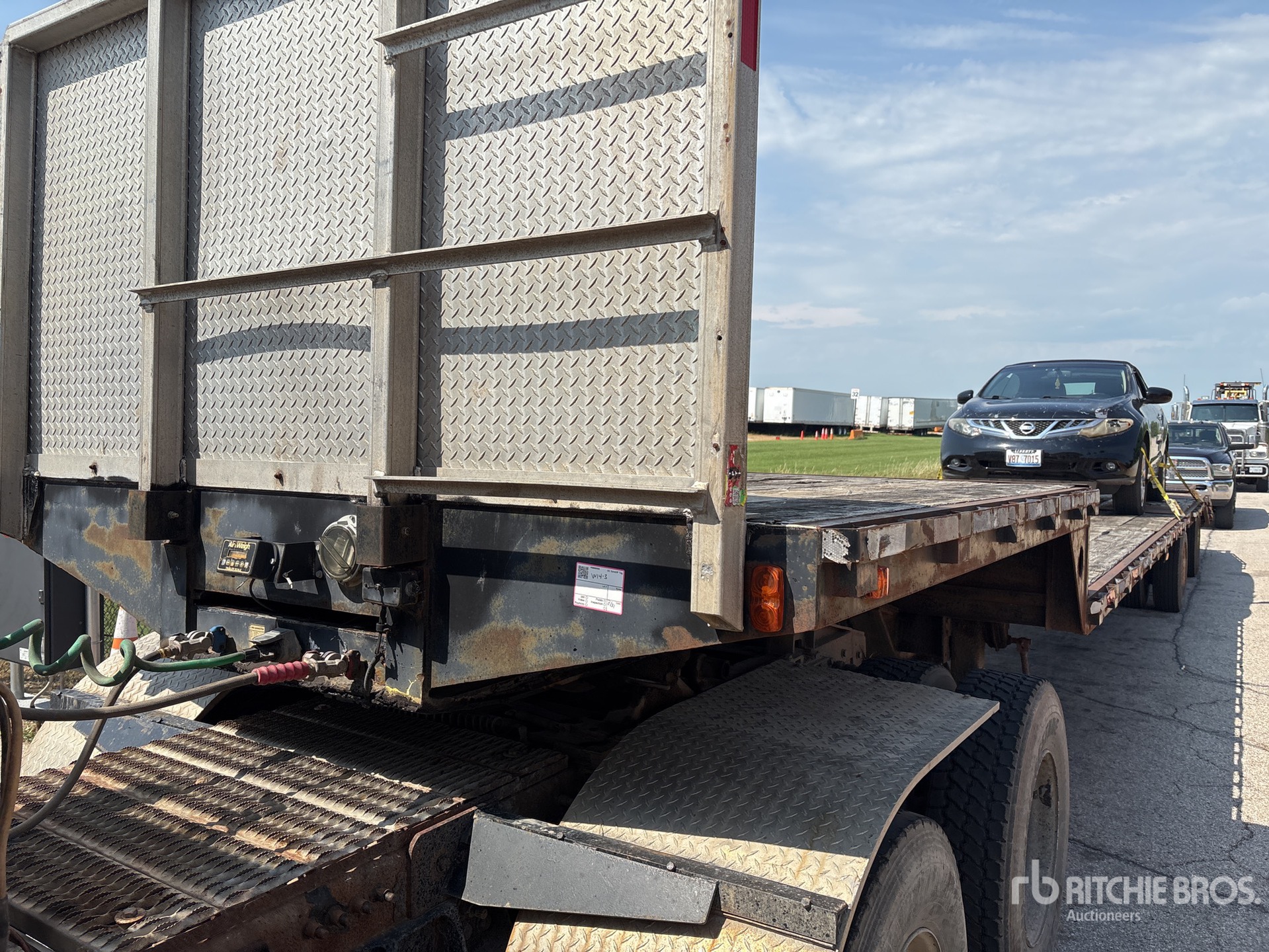 2003 BWS 53 ft T/A Spread Axle