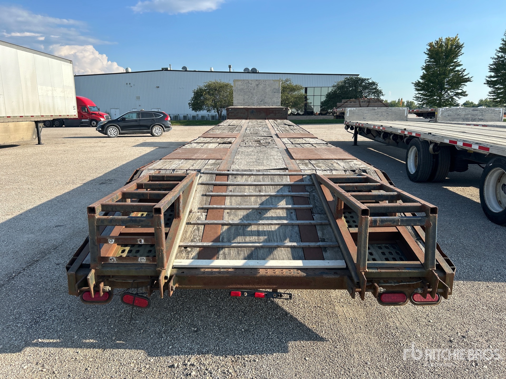 2003 BWS 53 ft T/A Spread Axle