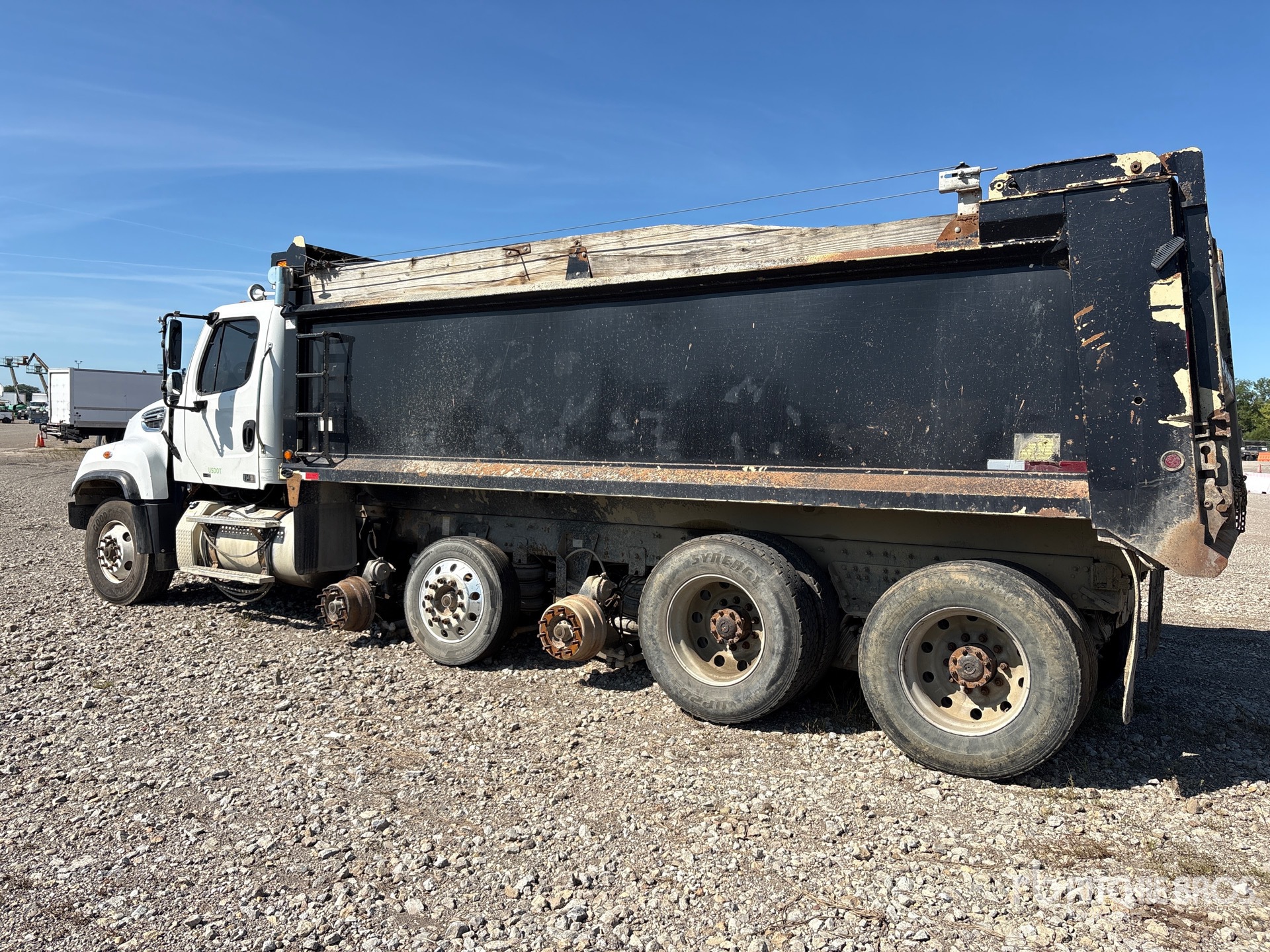 2015 Freightliner 114SD