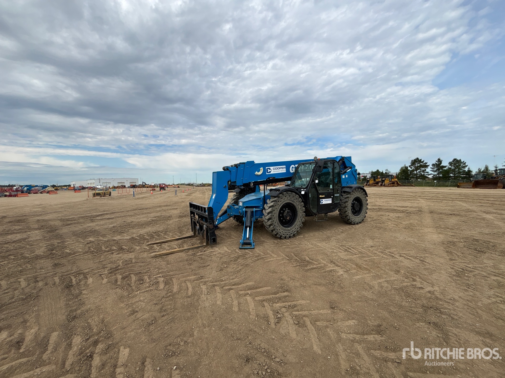 Genie GTH-1056