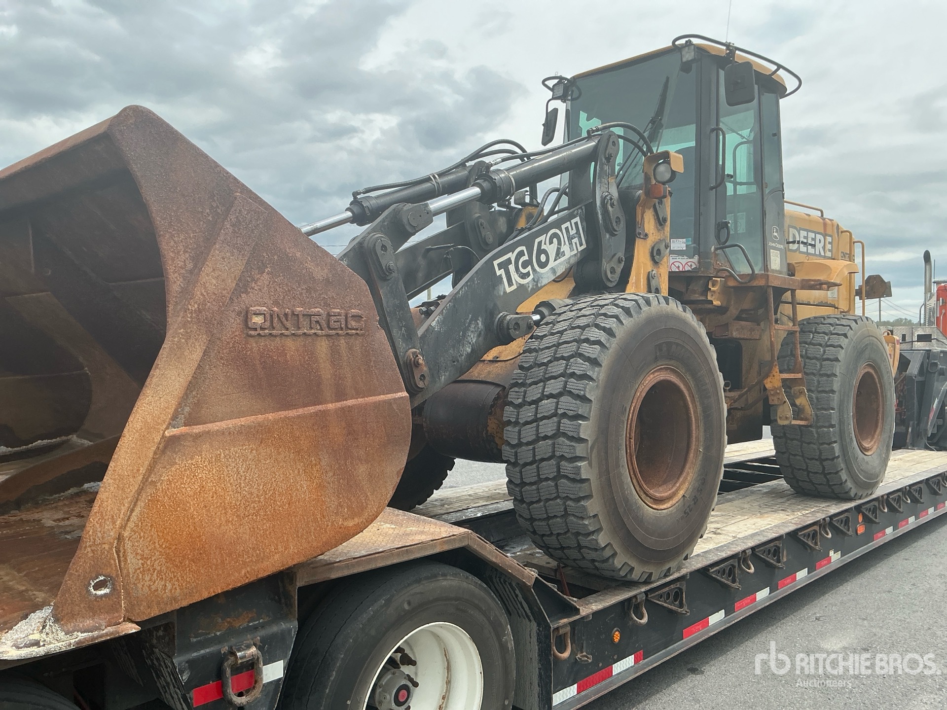 2003 John Deere TC62H