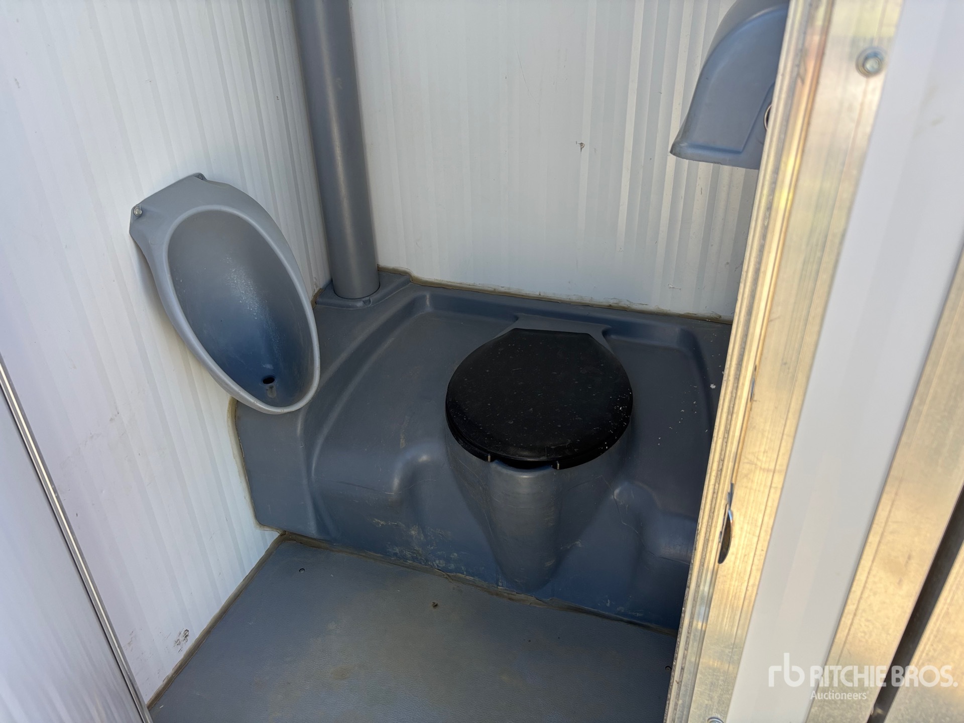 2019 Load Trail T/A 26 FT COMBO UNIT