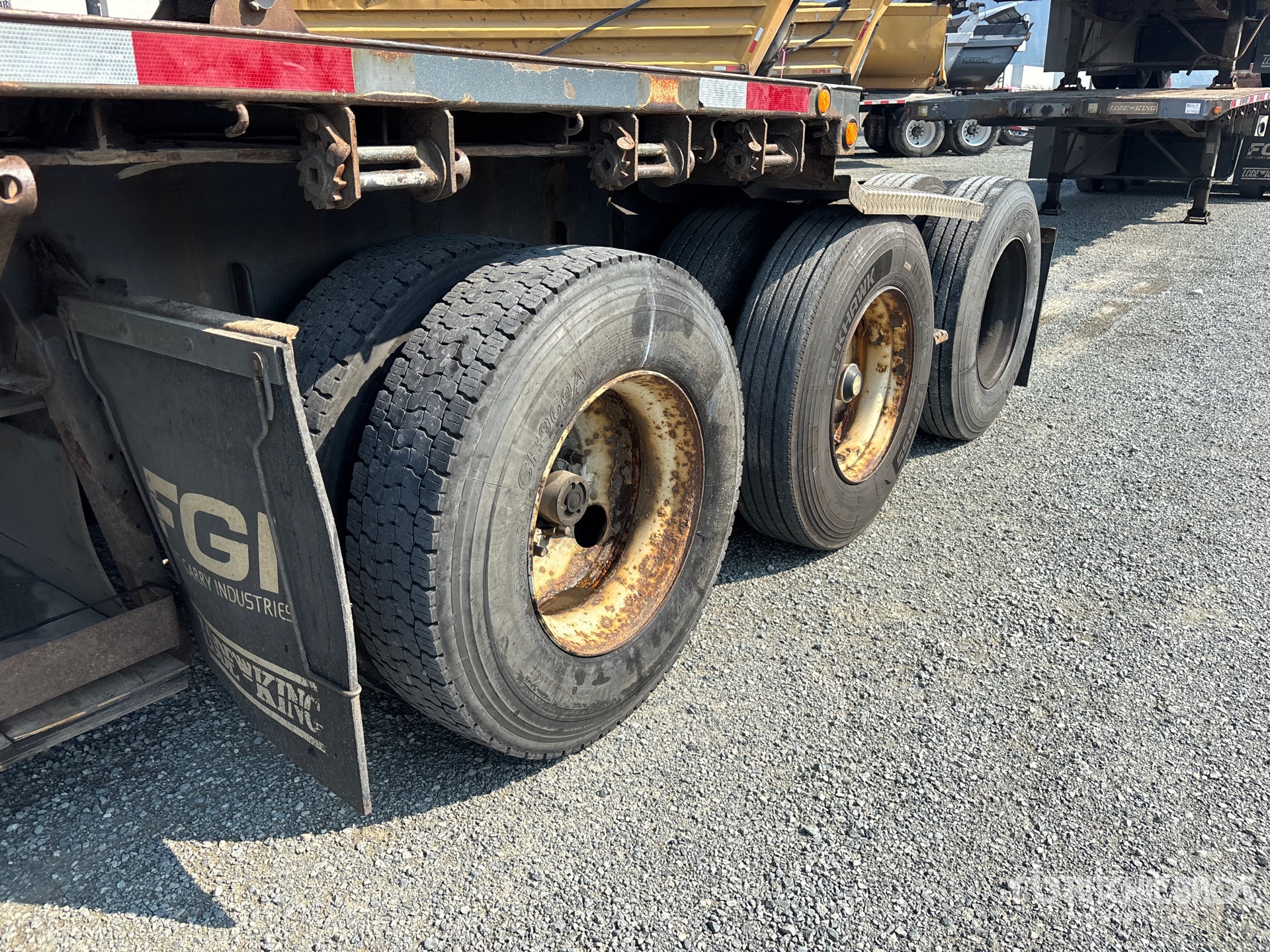 2014 Load King  32 FT TRI/A SUPER B-TRAIN PUP